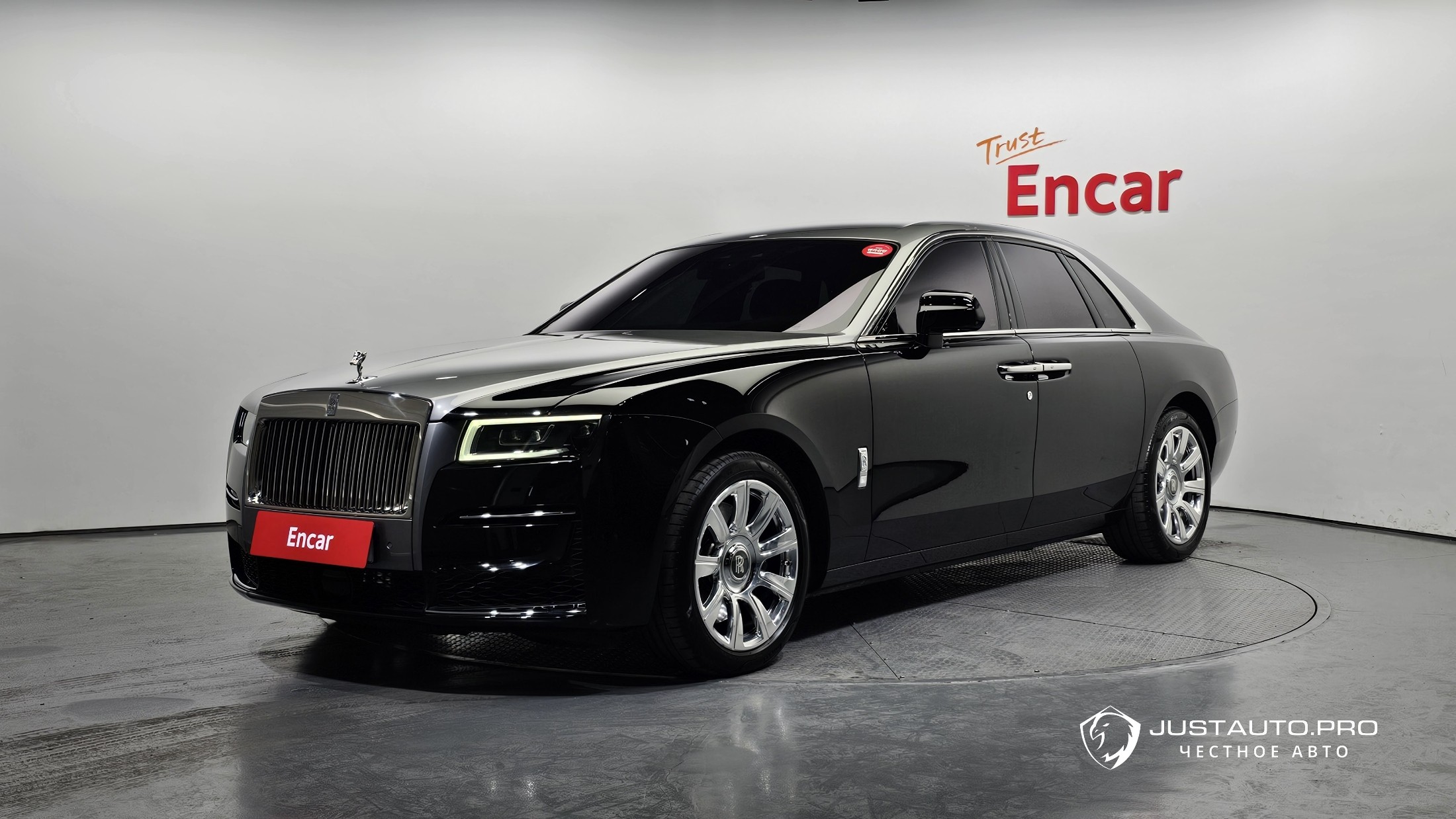 Автомобиль Rolls-Royce Ghost