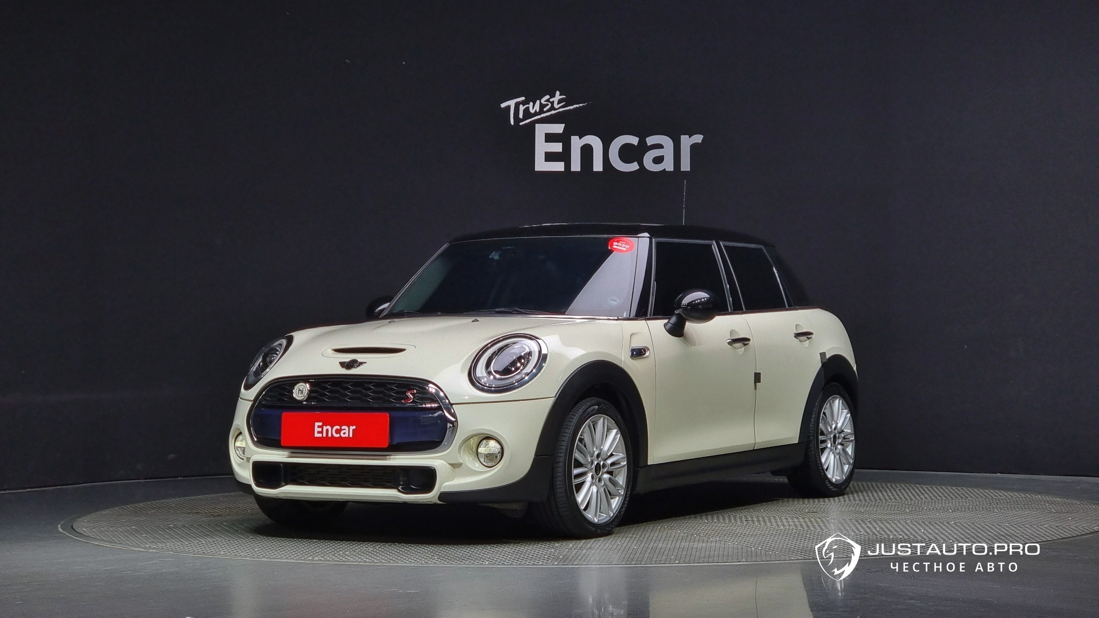 Автомобиль Mini Cooper