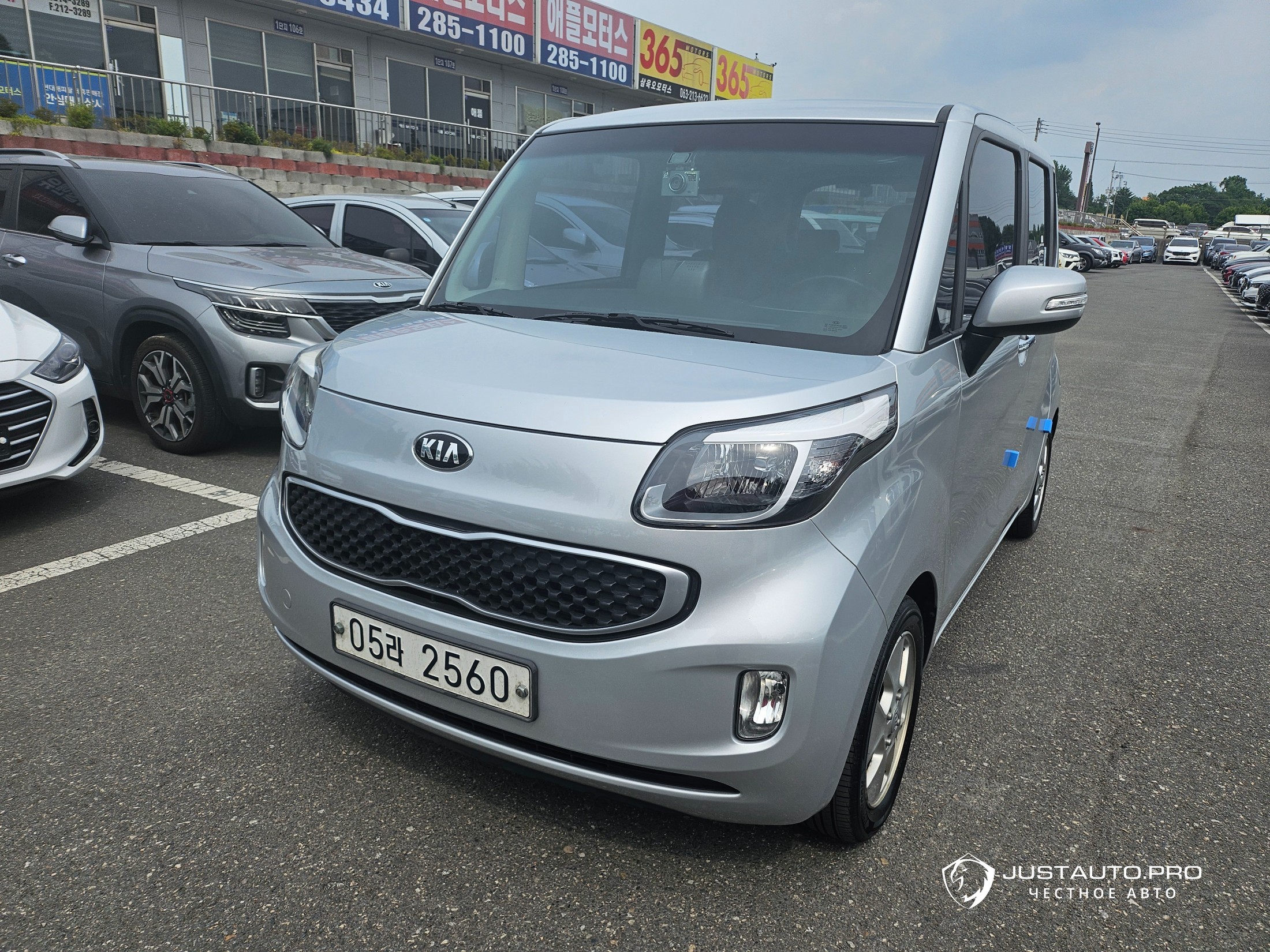 Автомобиль Kia RAY