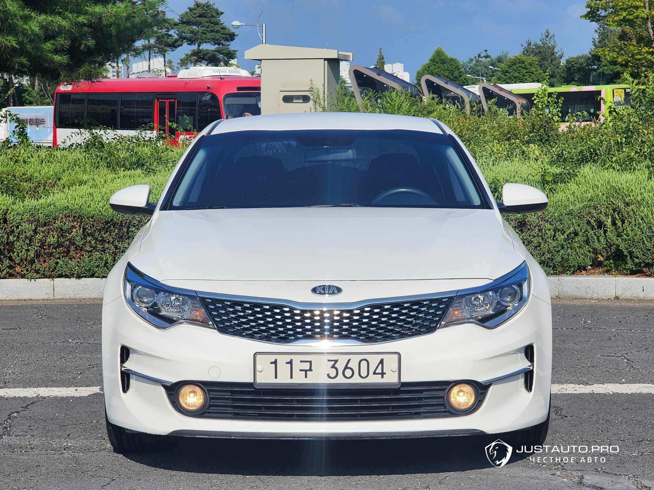 Автомобиль Kia K5