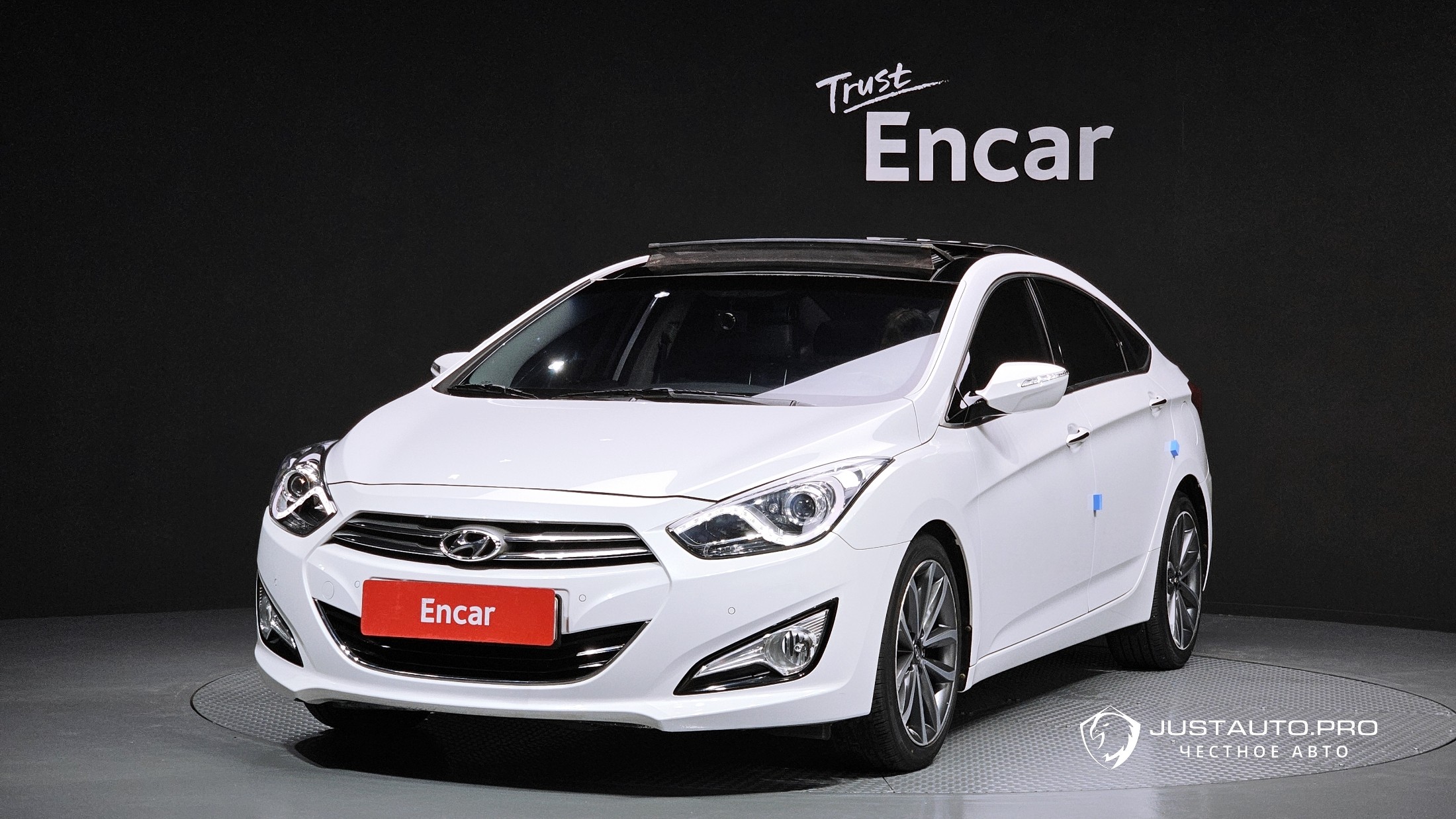 Автомобиль Hyundai i40