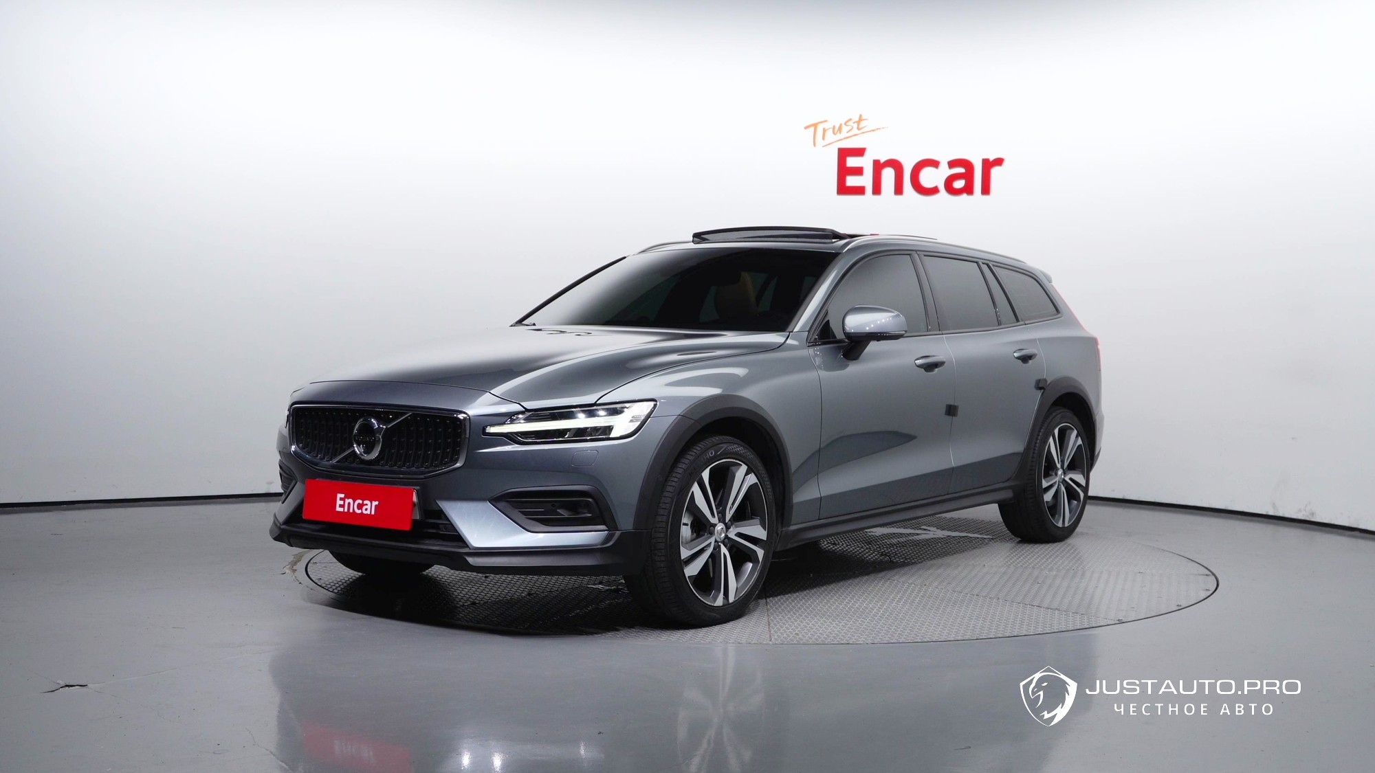 Автомобиль Volvo V60