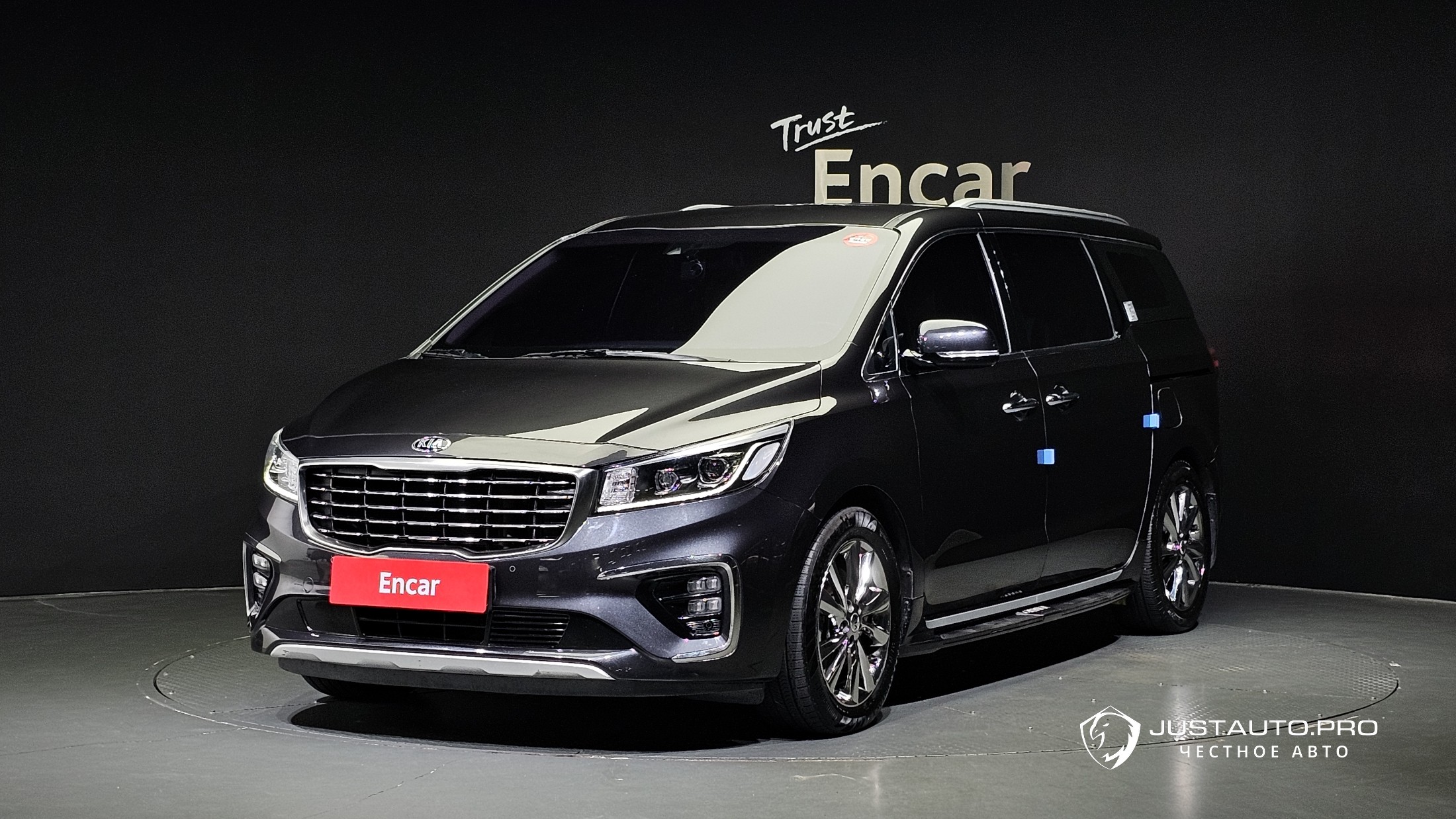 Автомобиль Kia Canival
