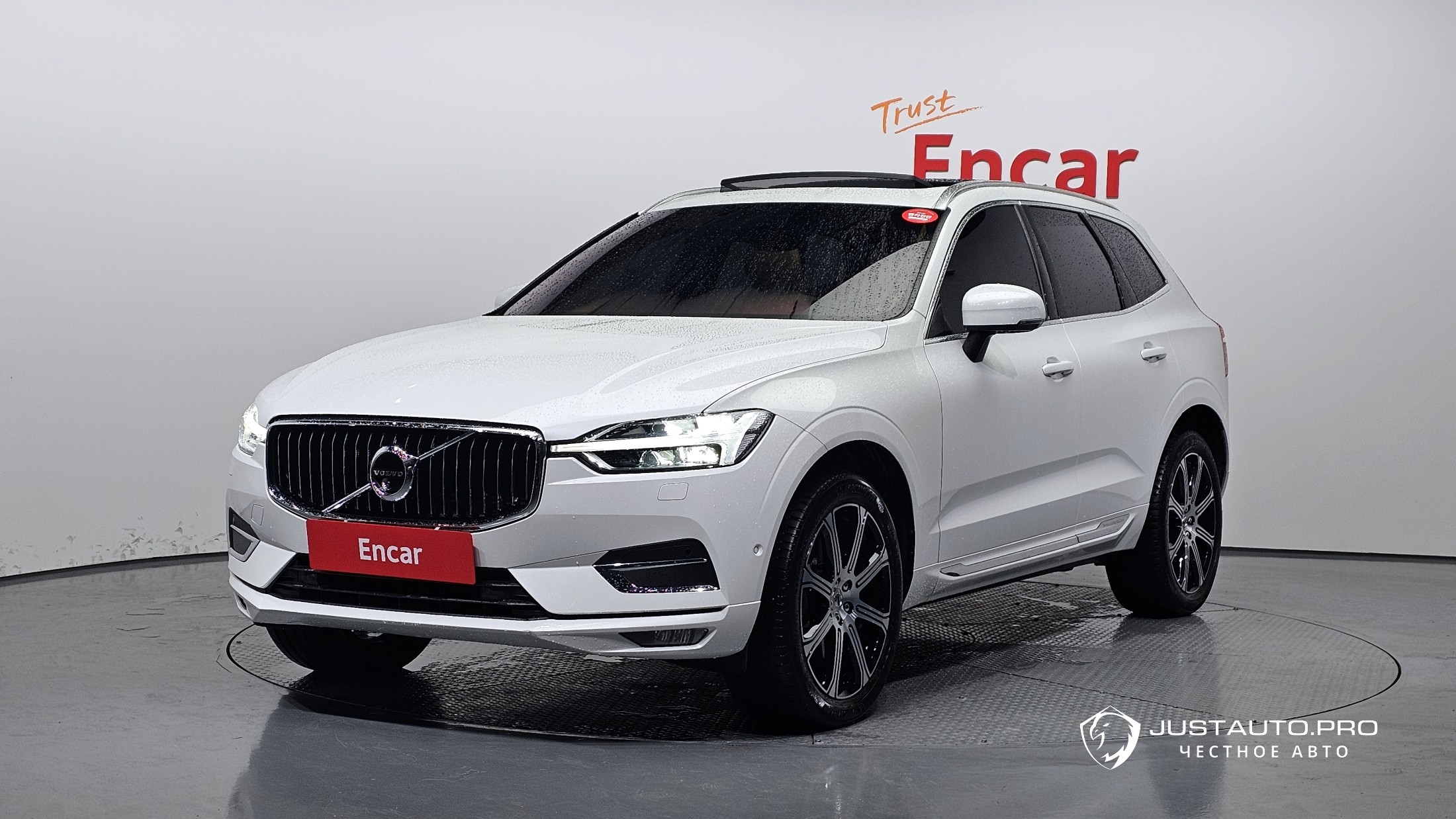 Автомобиль Volvo XC60