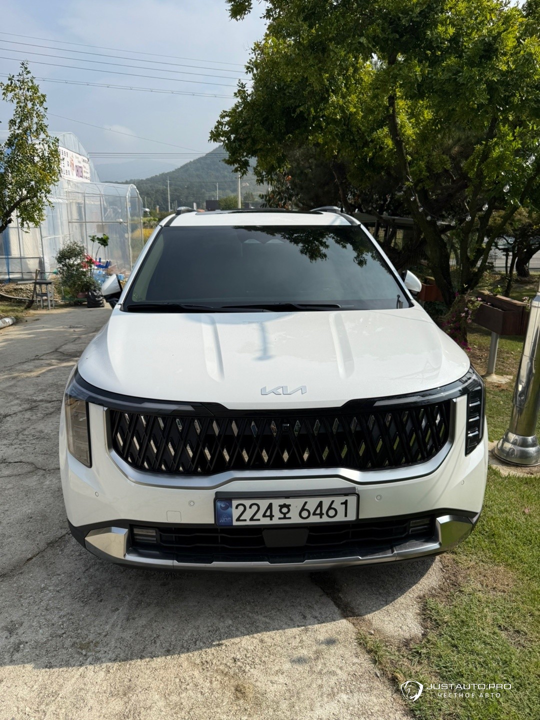 Автомобиль Kia Canival