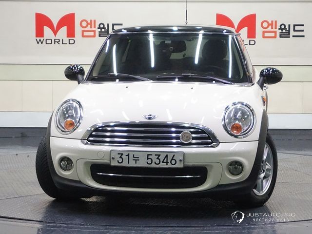 Автомобиль Mini Cooper