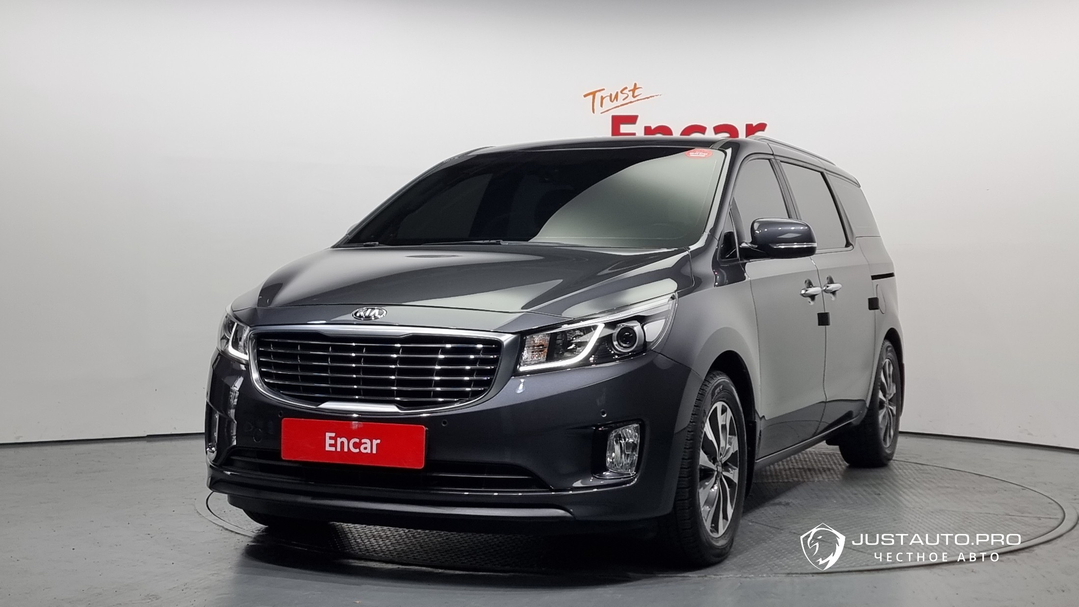 Автомобиль Kia Canival