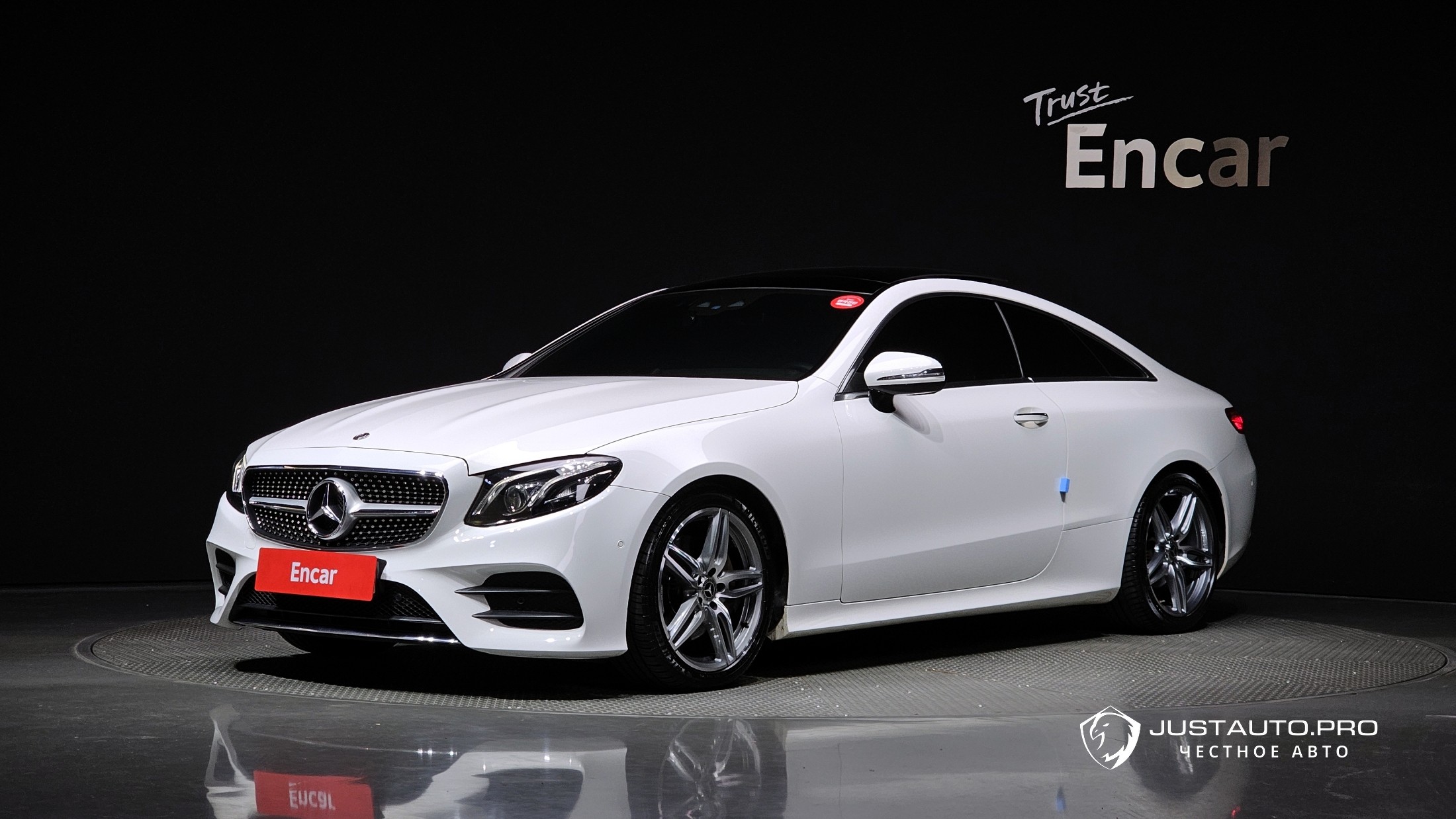 Автомобиль Mercedes-Benz E-Class