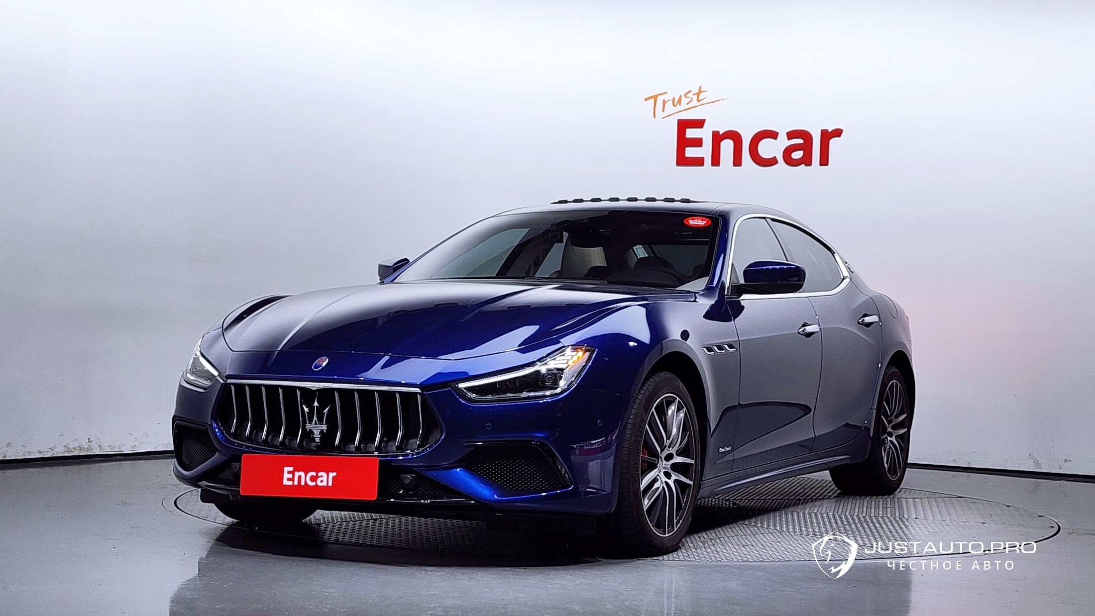 Автомобиль Maserati Ghibli