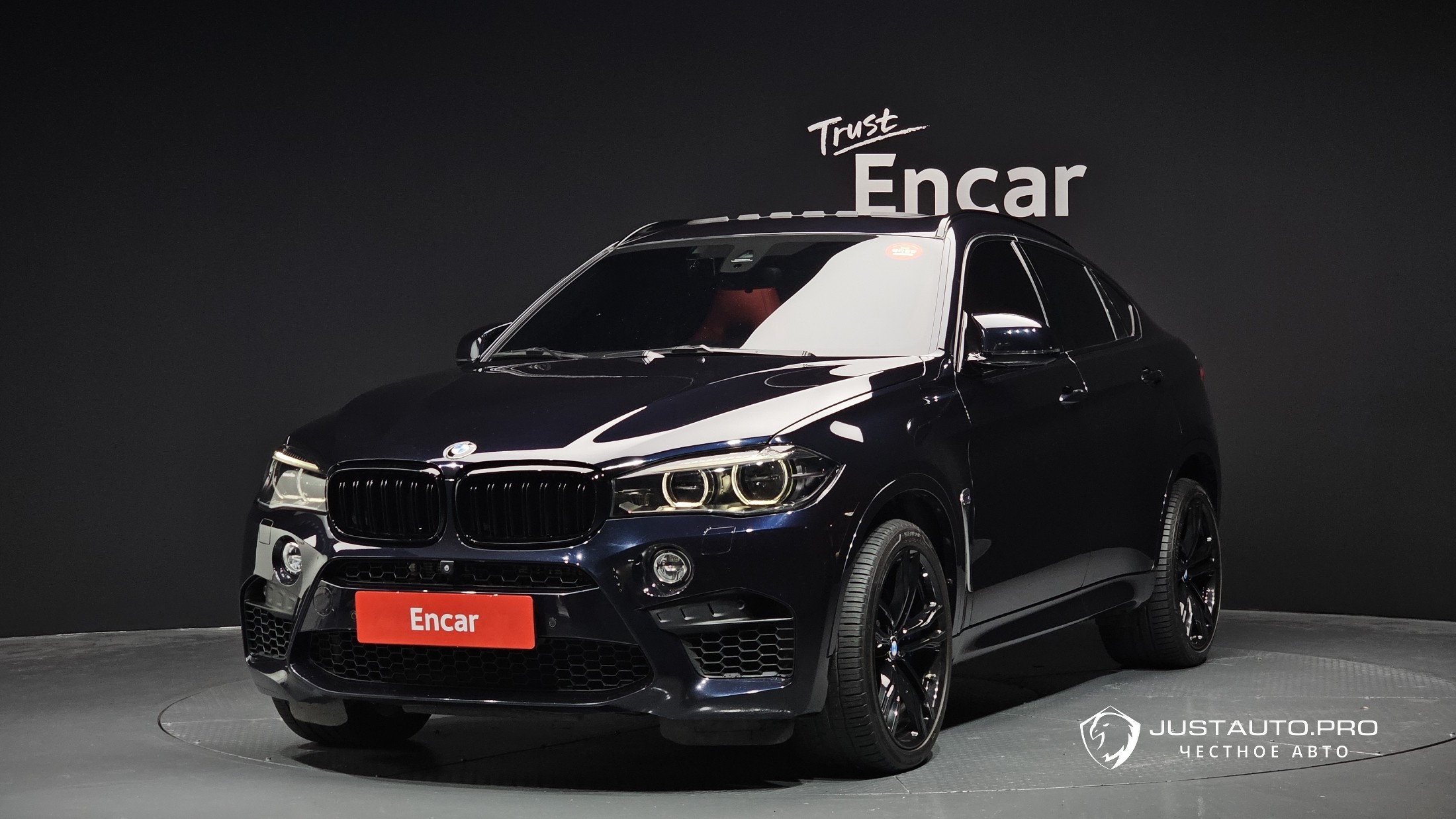Автомобиль BMW X6M