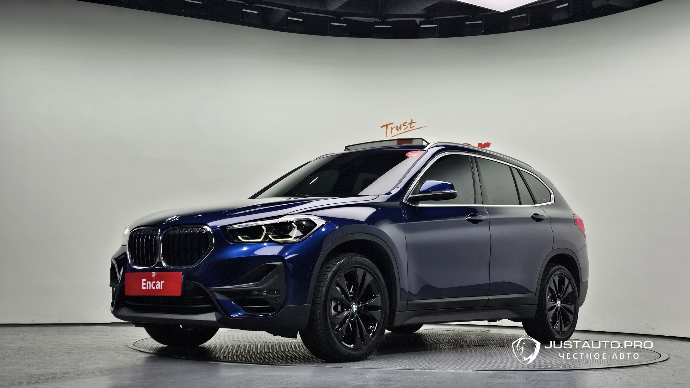Автомобиль BMW X1