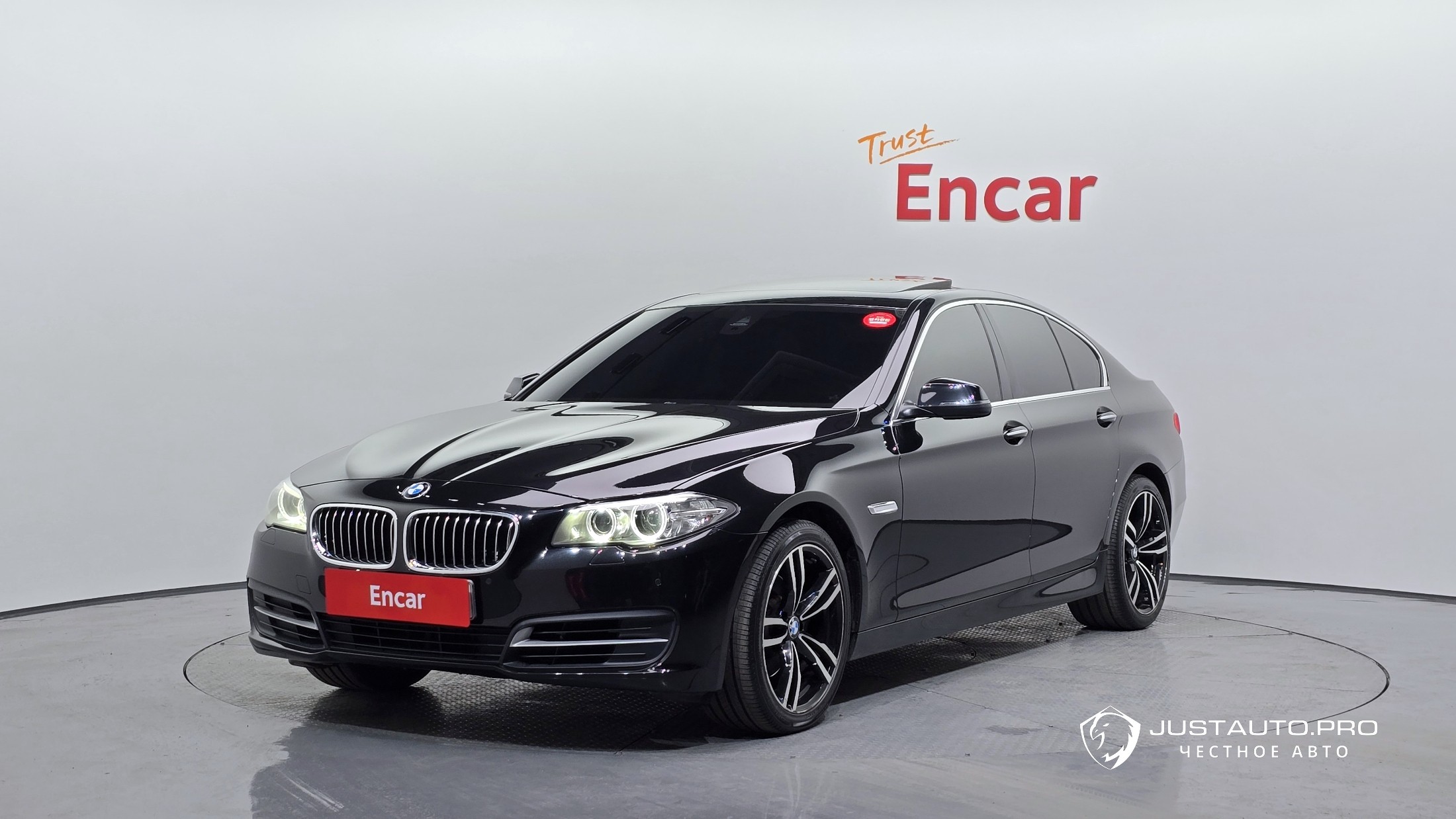 Автомобиль BMW 5-Series