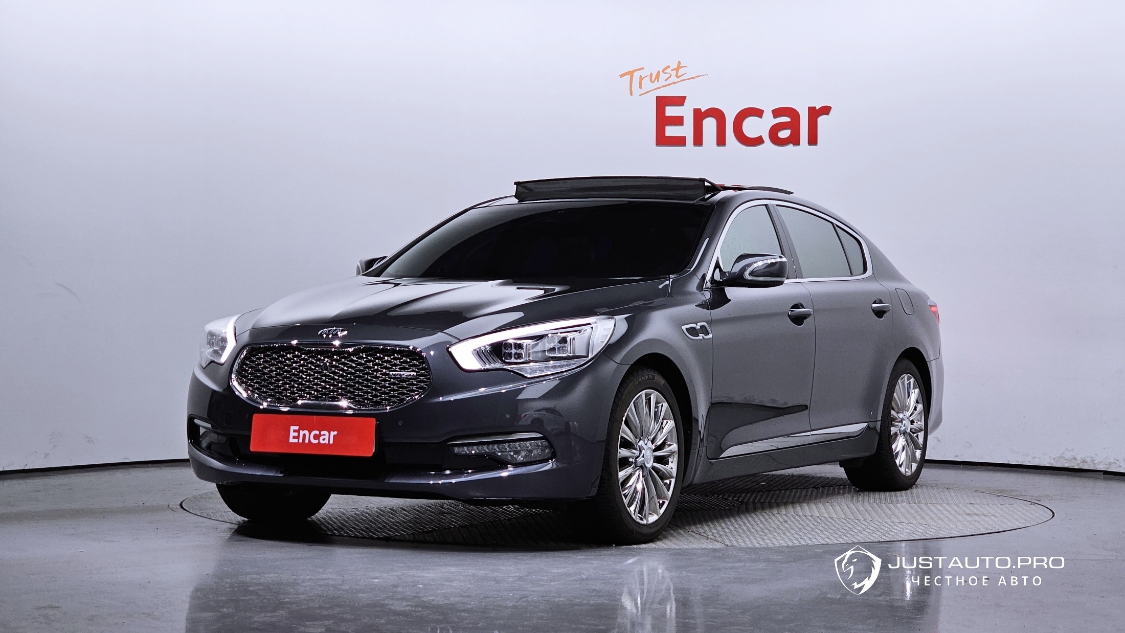 Автомобиль Kia K9