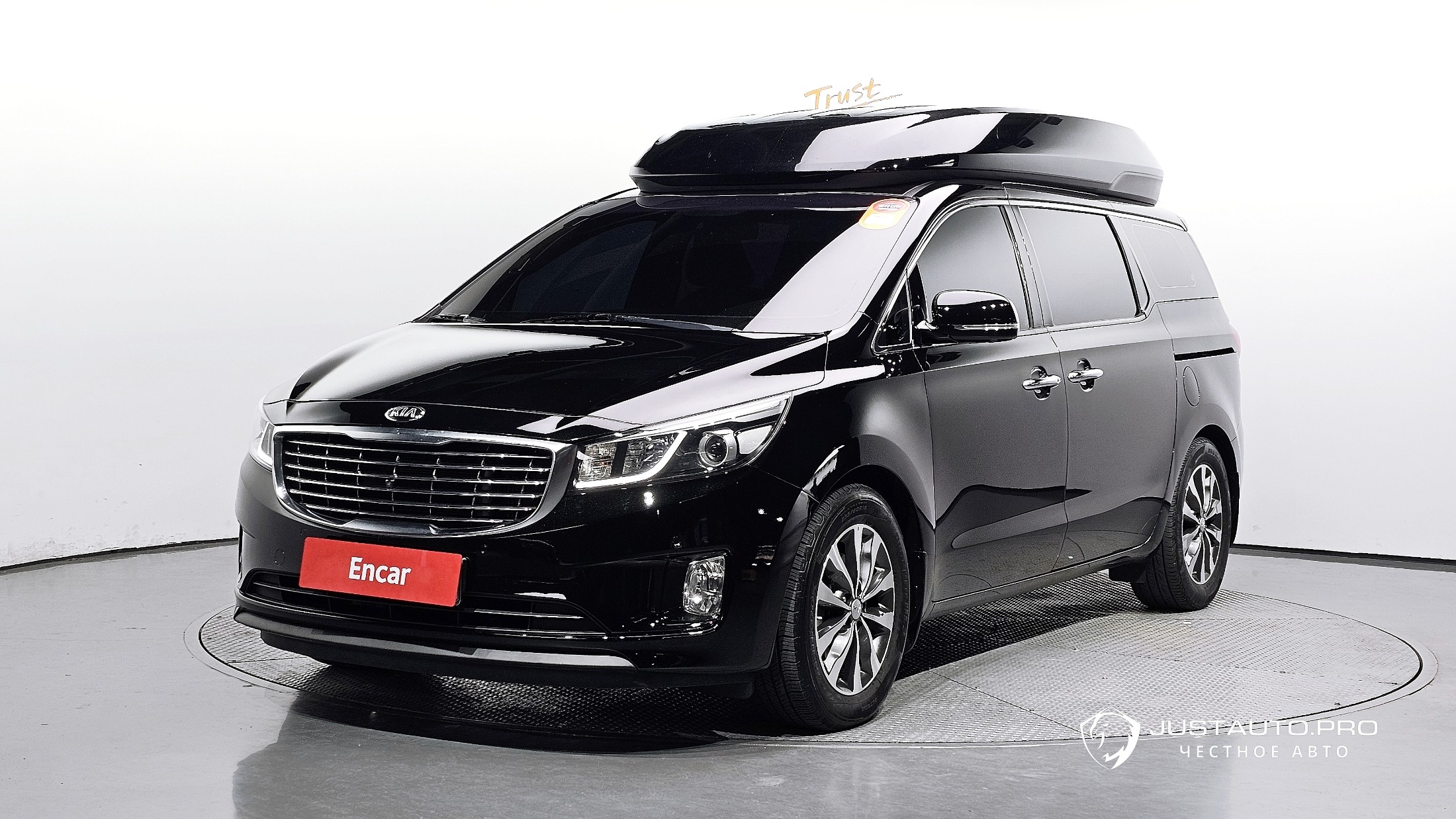 Автомобиль Kia Canival