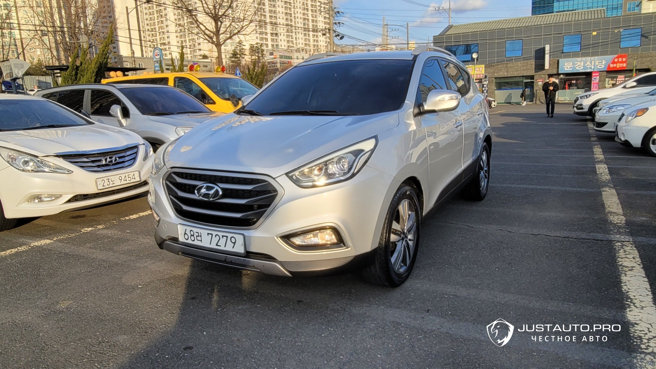 Автомобиль Hyundai Tucson