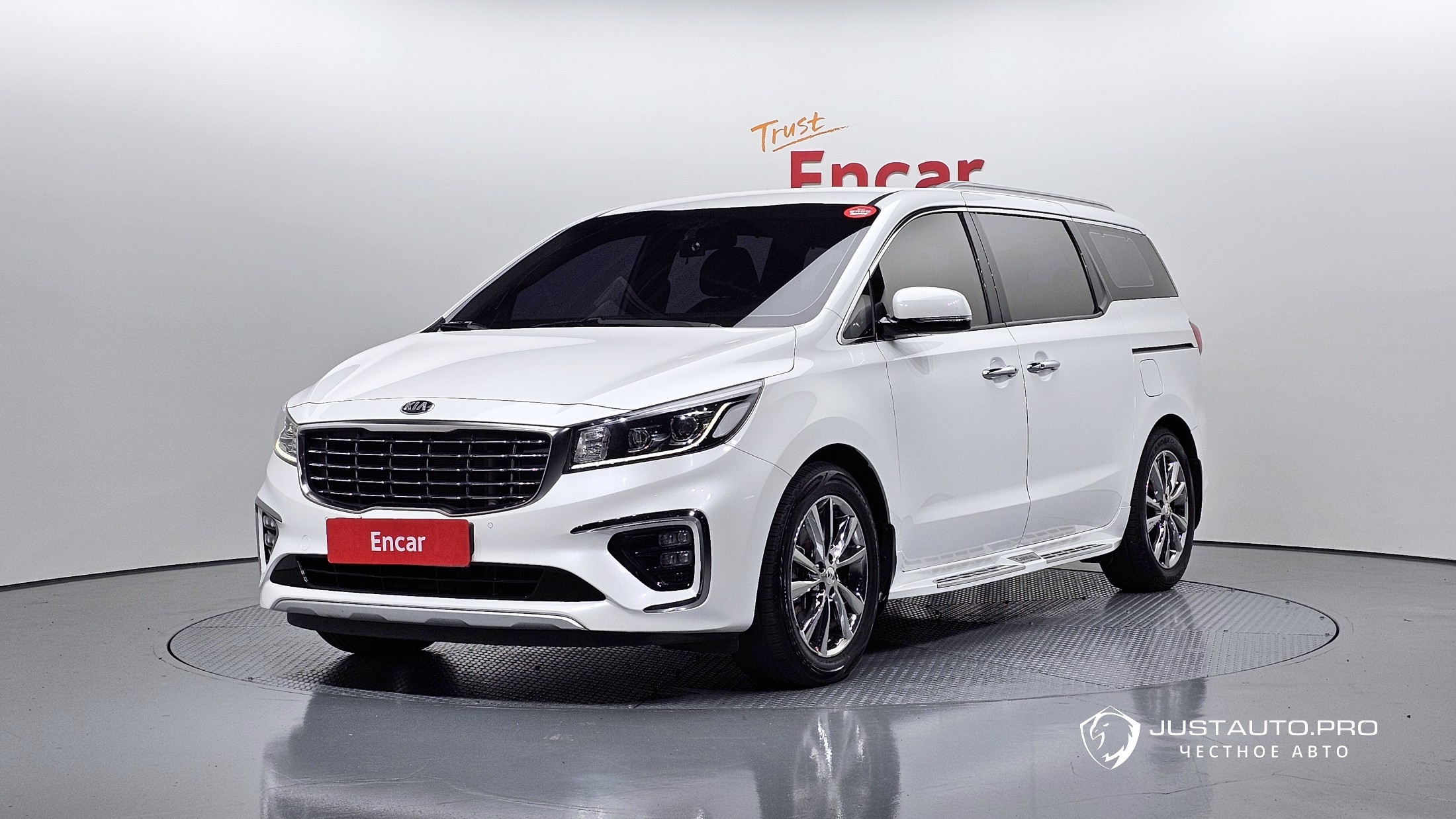 Автомобиль Kia Canival