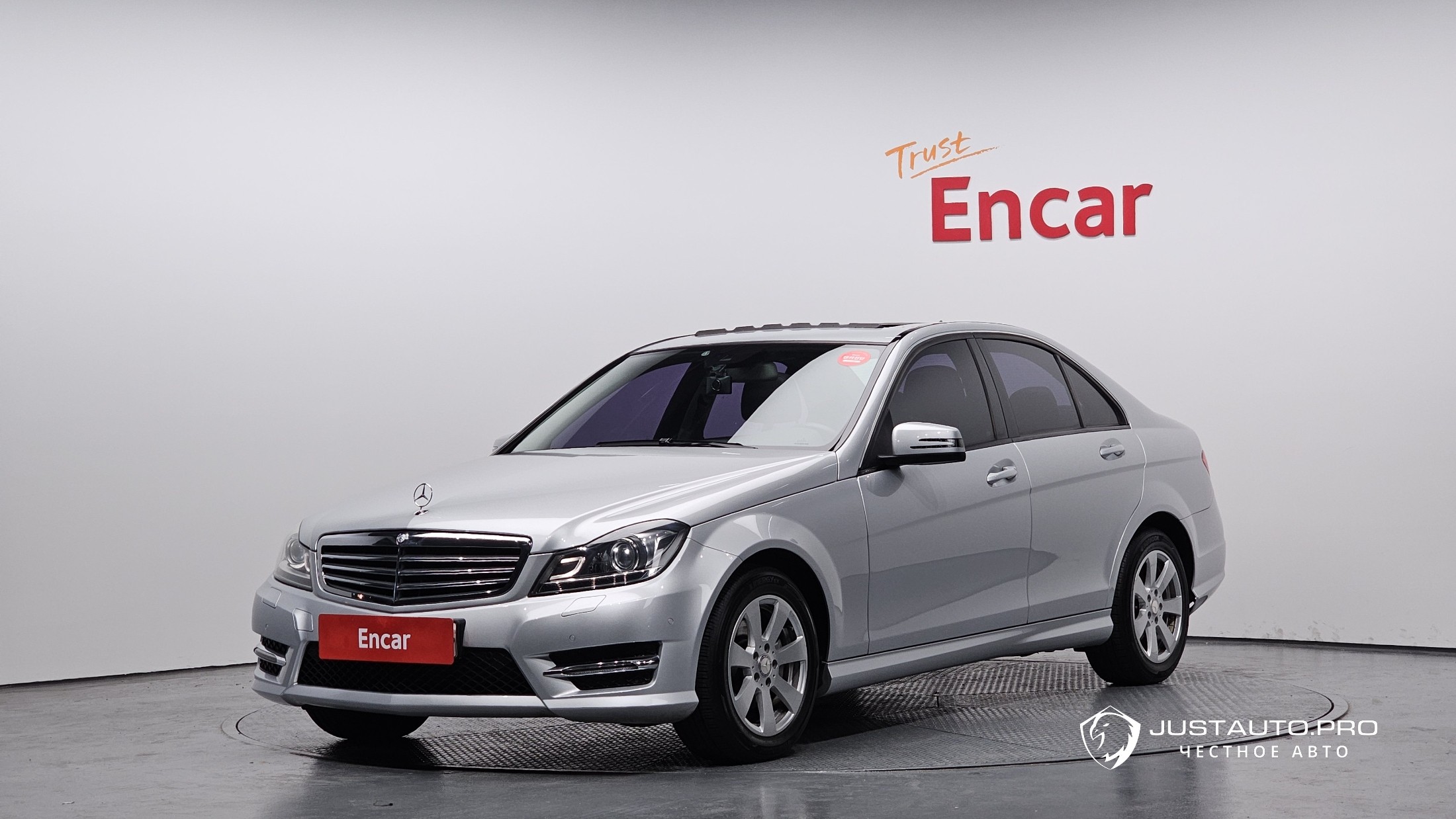Автомобиль Mercedes-Benz C-Class