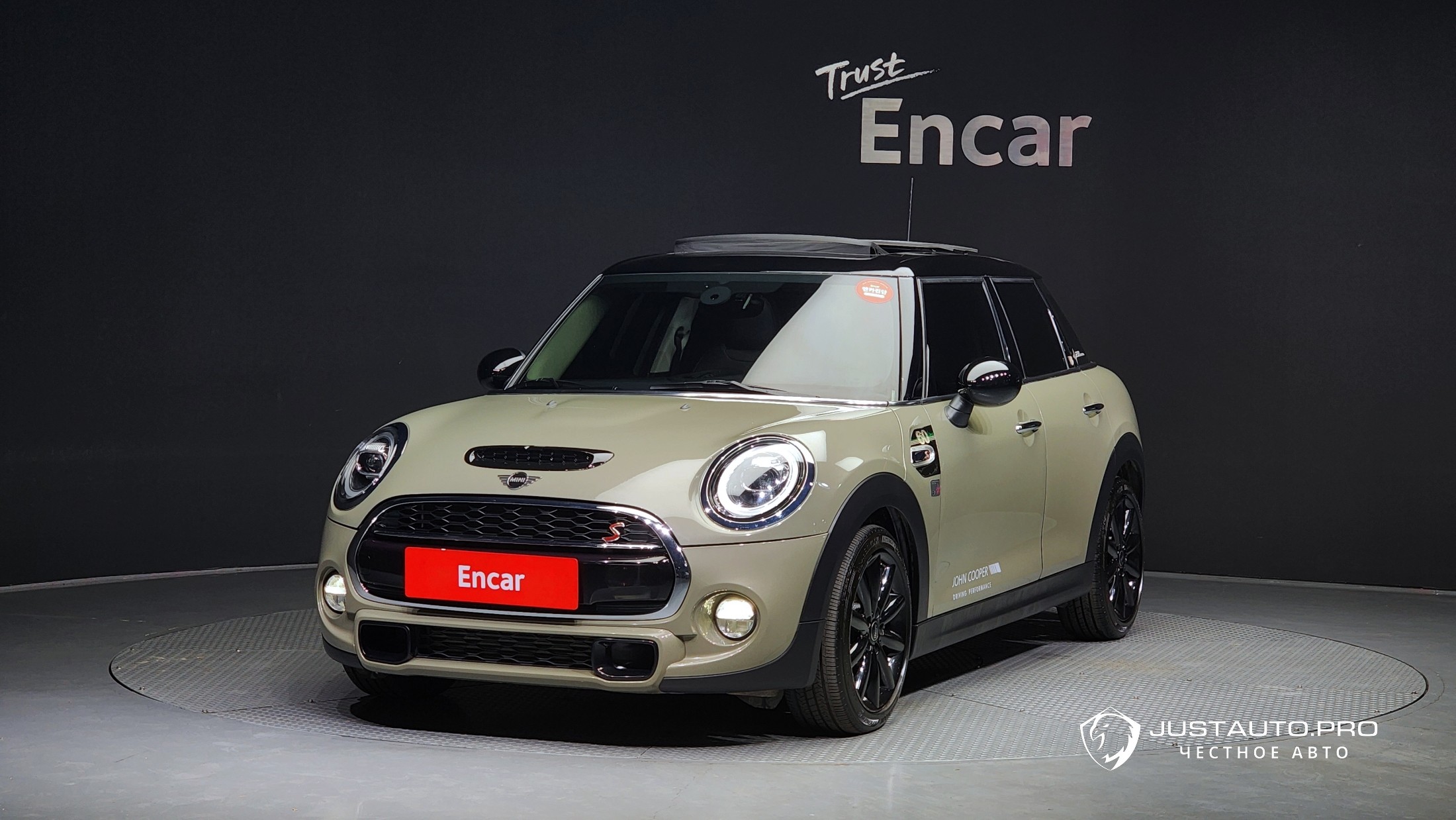 Автомобиль Mini Cooper
