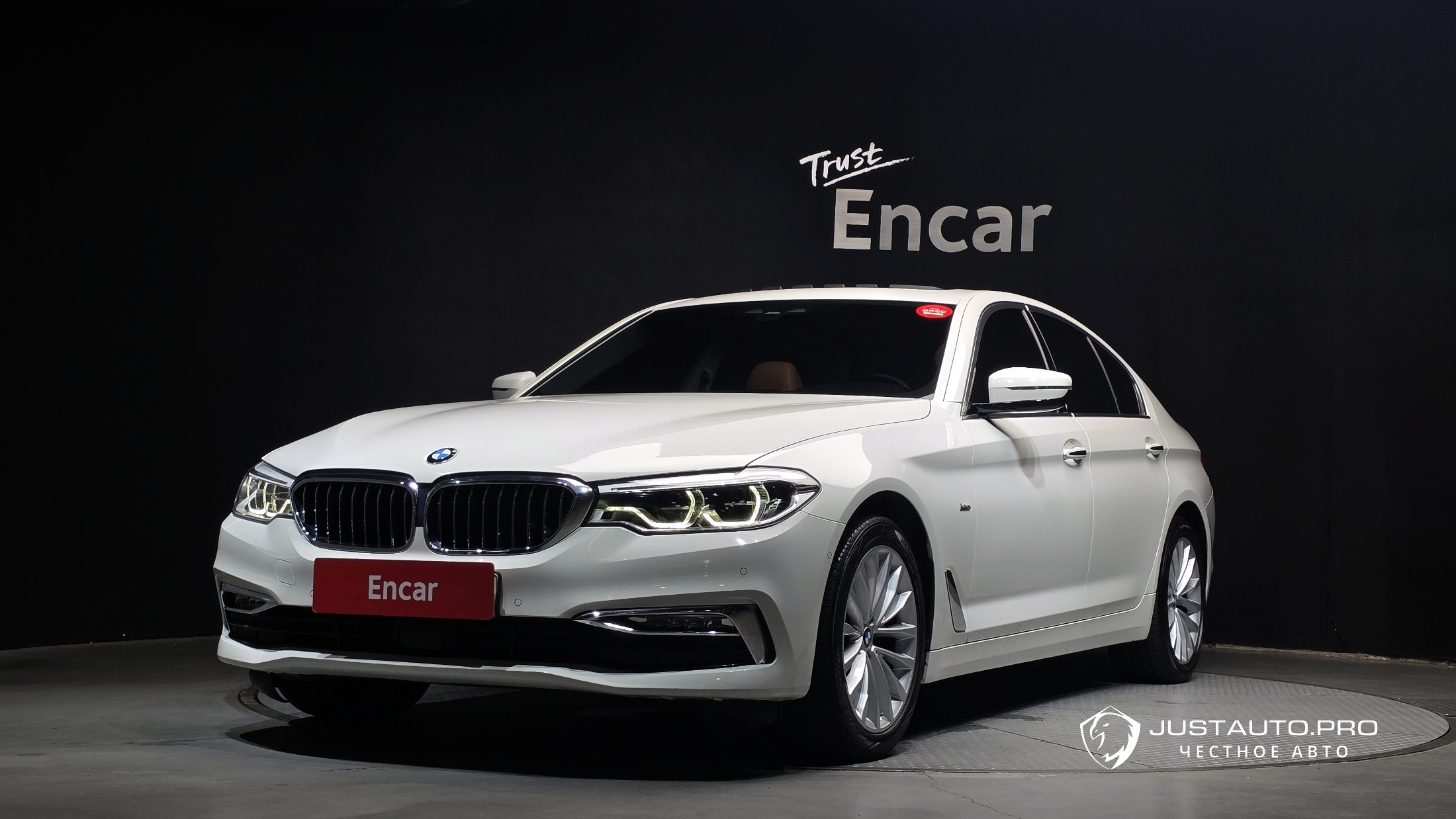 Автомобиль BMW 5-Series
