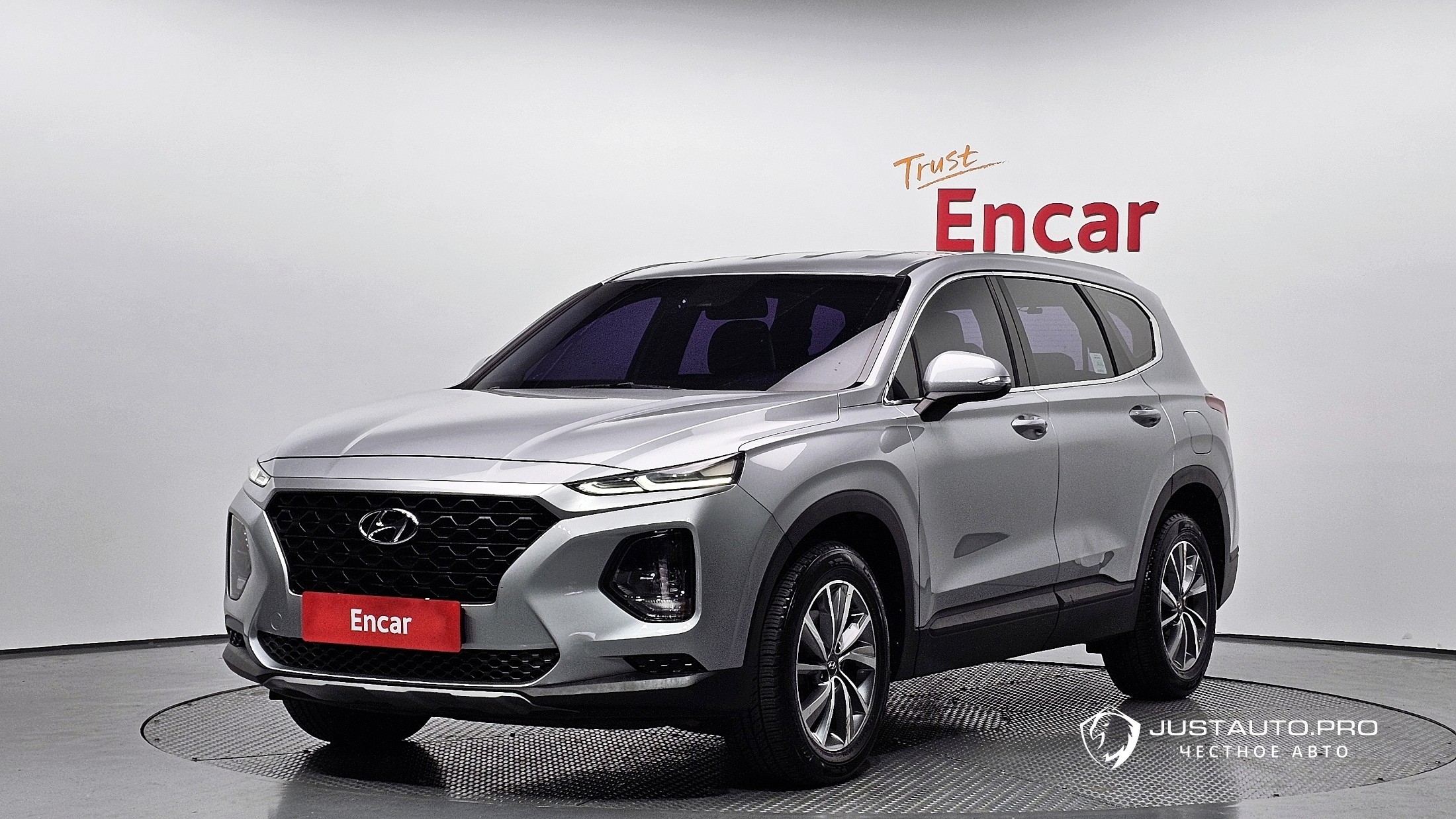 Автомобиль Hyundai Santafe