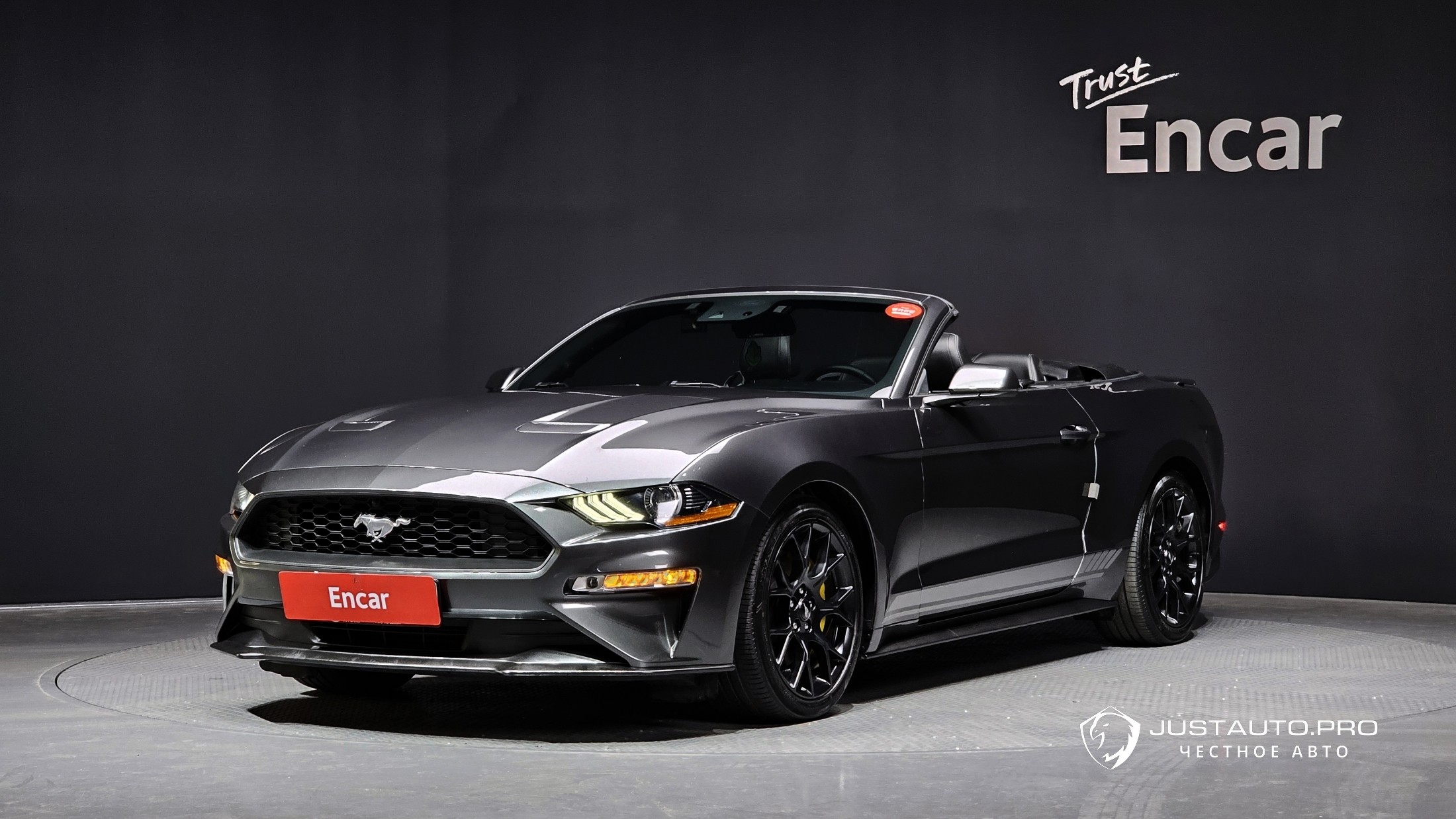 Автомобиль Ford Mustang