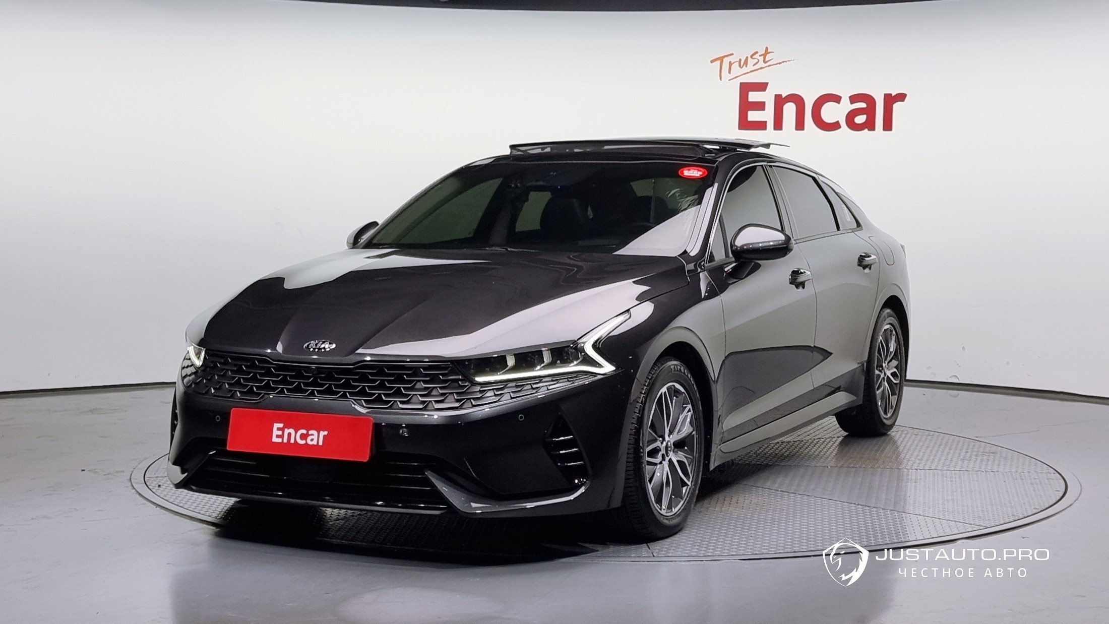 Автомобиль Kia K5