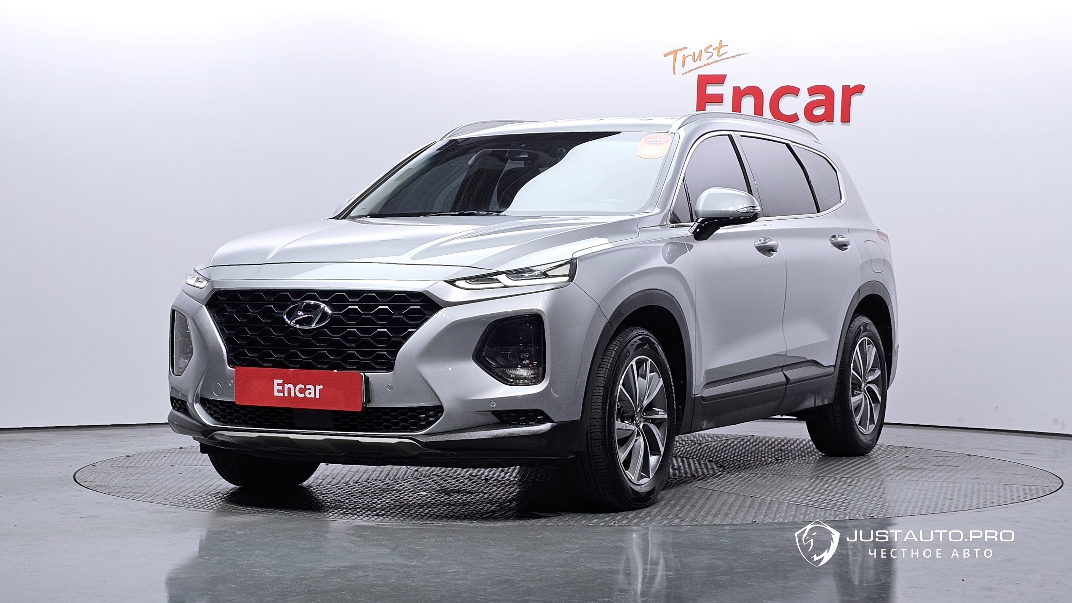 Автомобиль Hyundai Santafe
