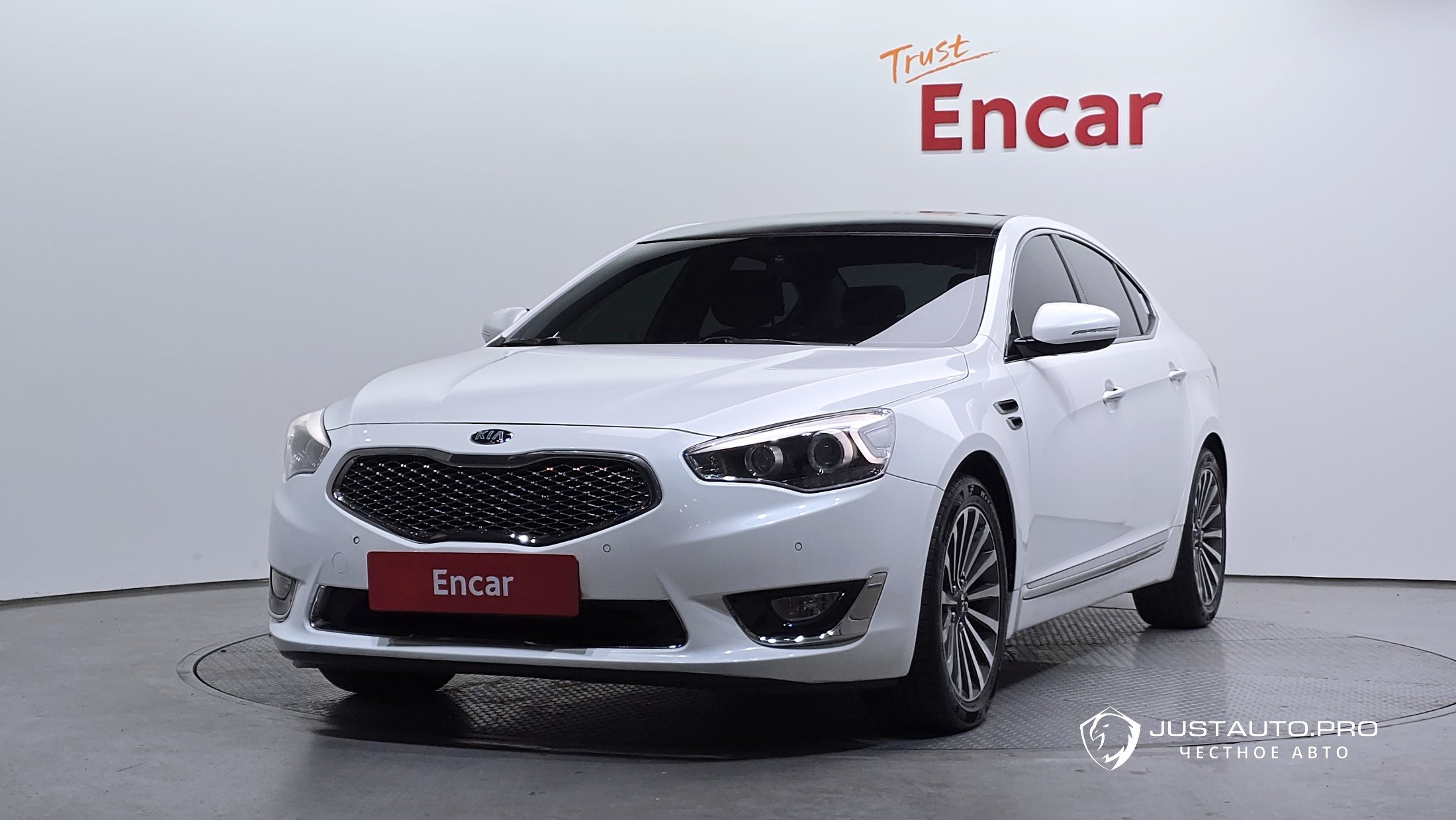 Автомобиль Kia K7