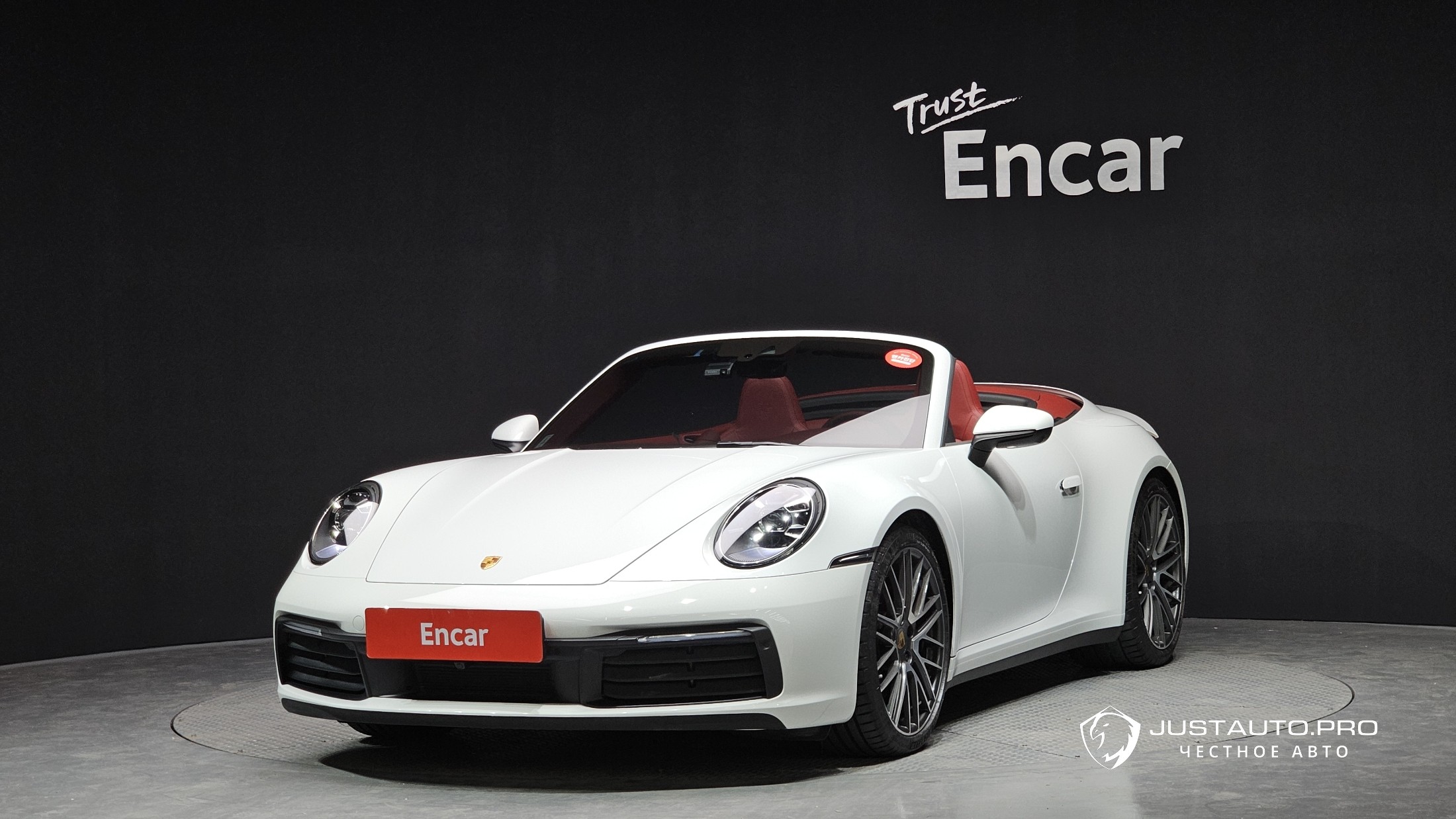 Автомобиль Porsche 911