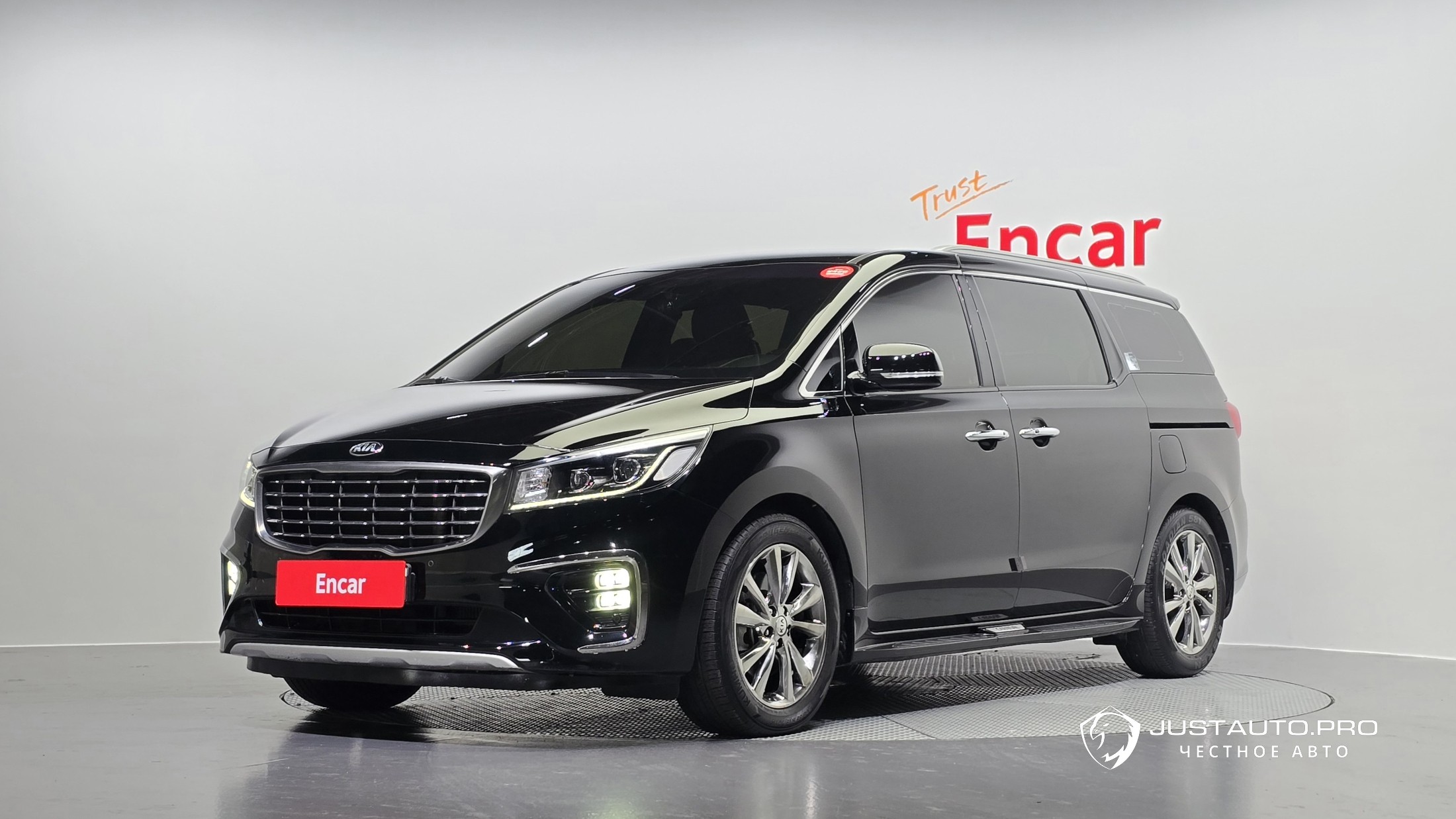 Автомобиль Kia Canival