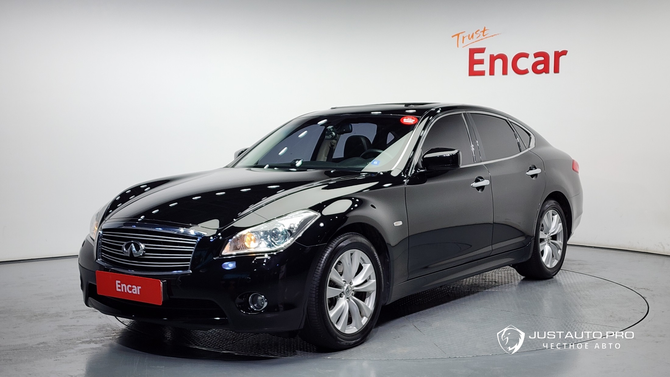 Автомобиль Infiniti M