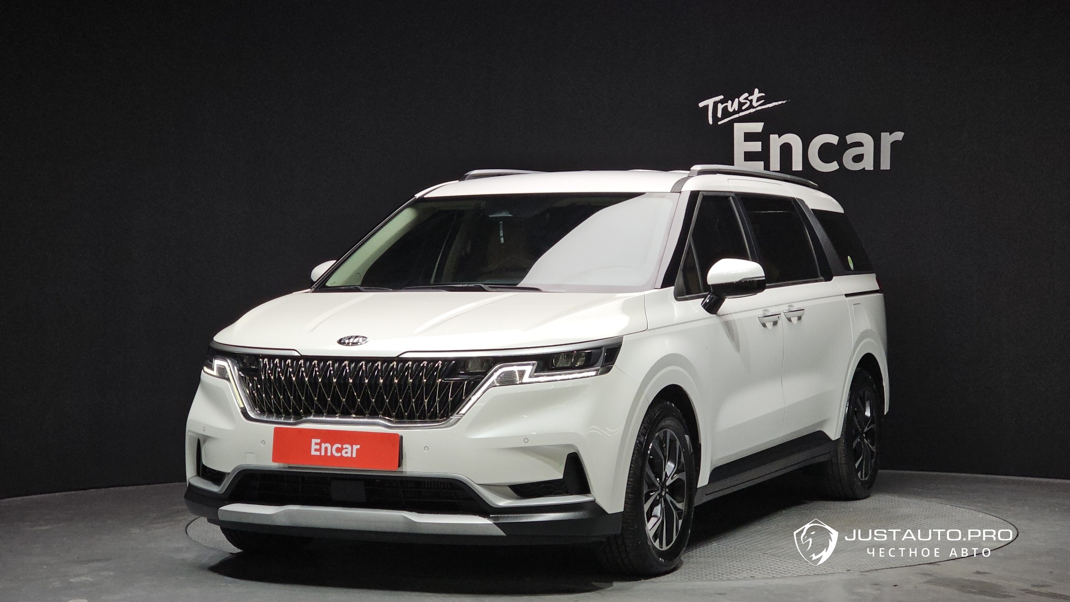 Автомобиль Kia Canival