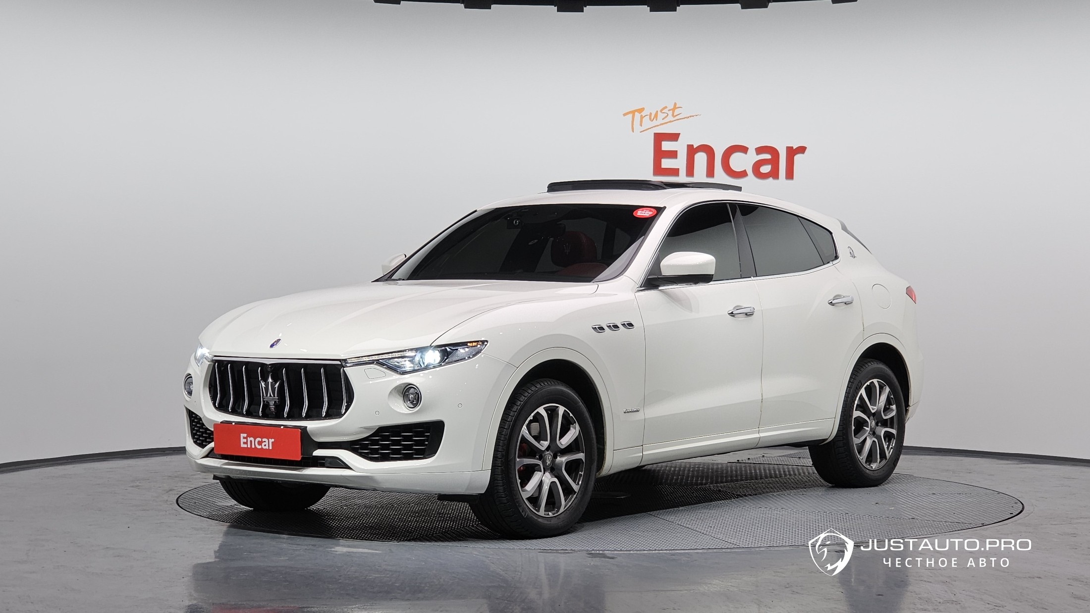 Автомобиль Maserati Levante