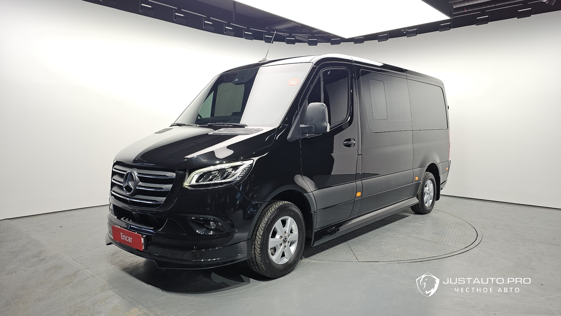 Автомобиль Mercedes-Benz Sprinter