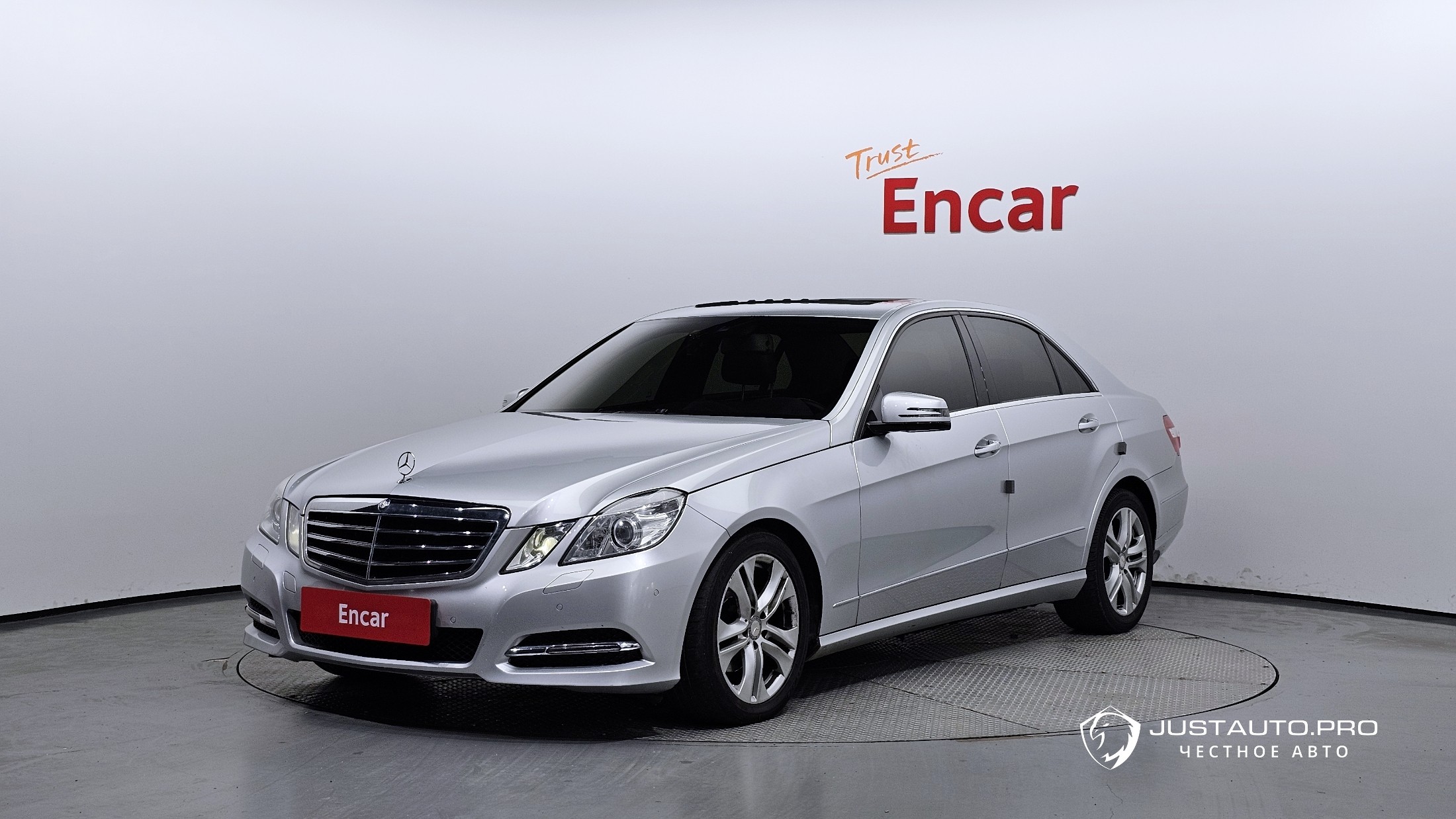 Автомобиль Mercedes-Benz E-Class