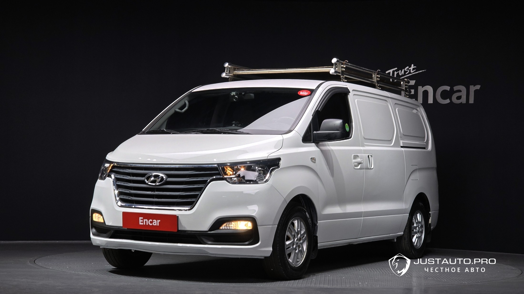 Автомобиль Hyundai Starex