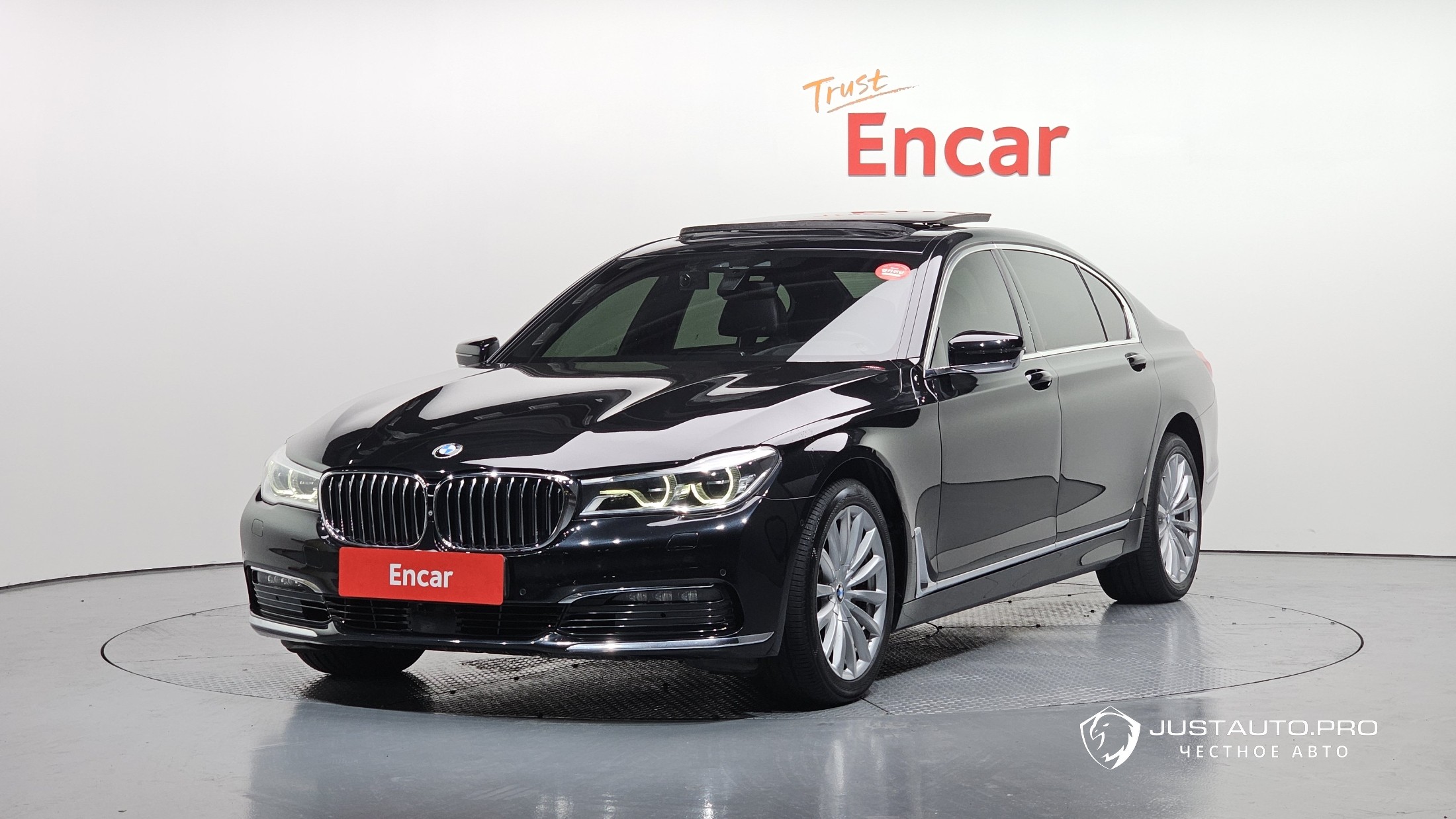 Автомобиль BMW 7-Series