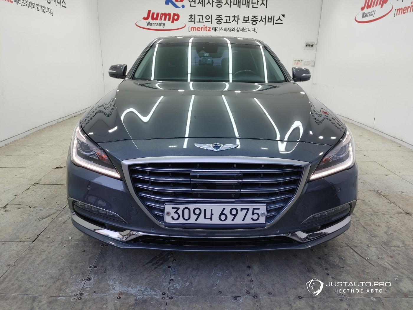 Автомобиль Genesis G80