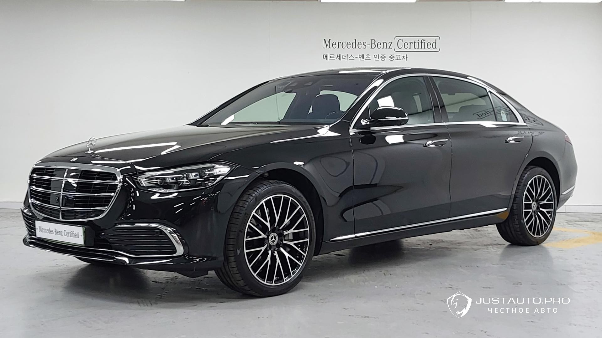 Автомобиль Mercedes-Benz S-Class