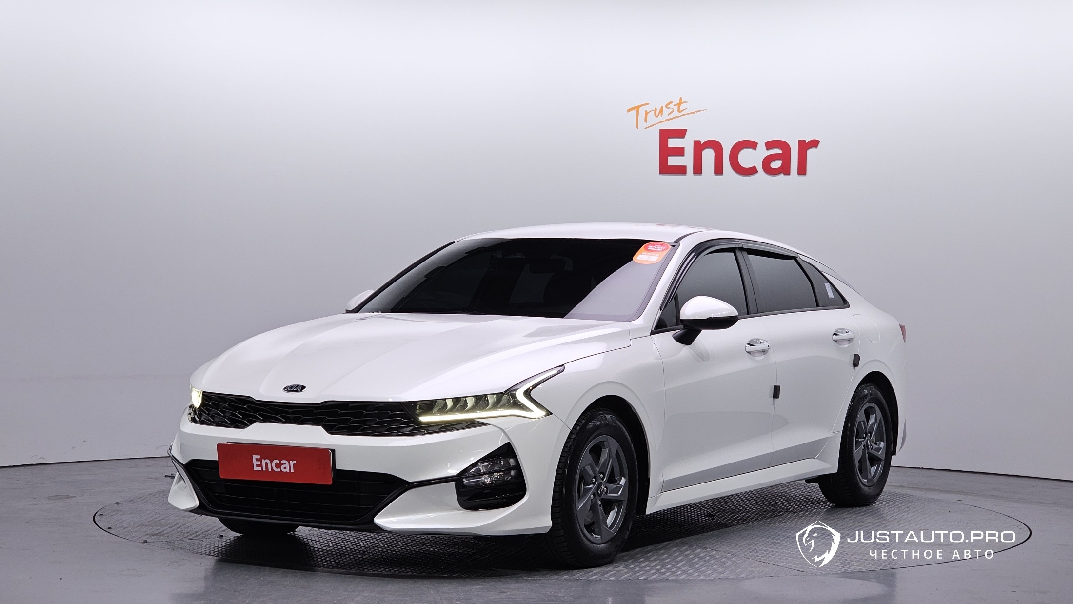 Автомобиль Kia K5