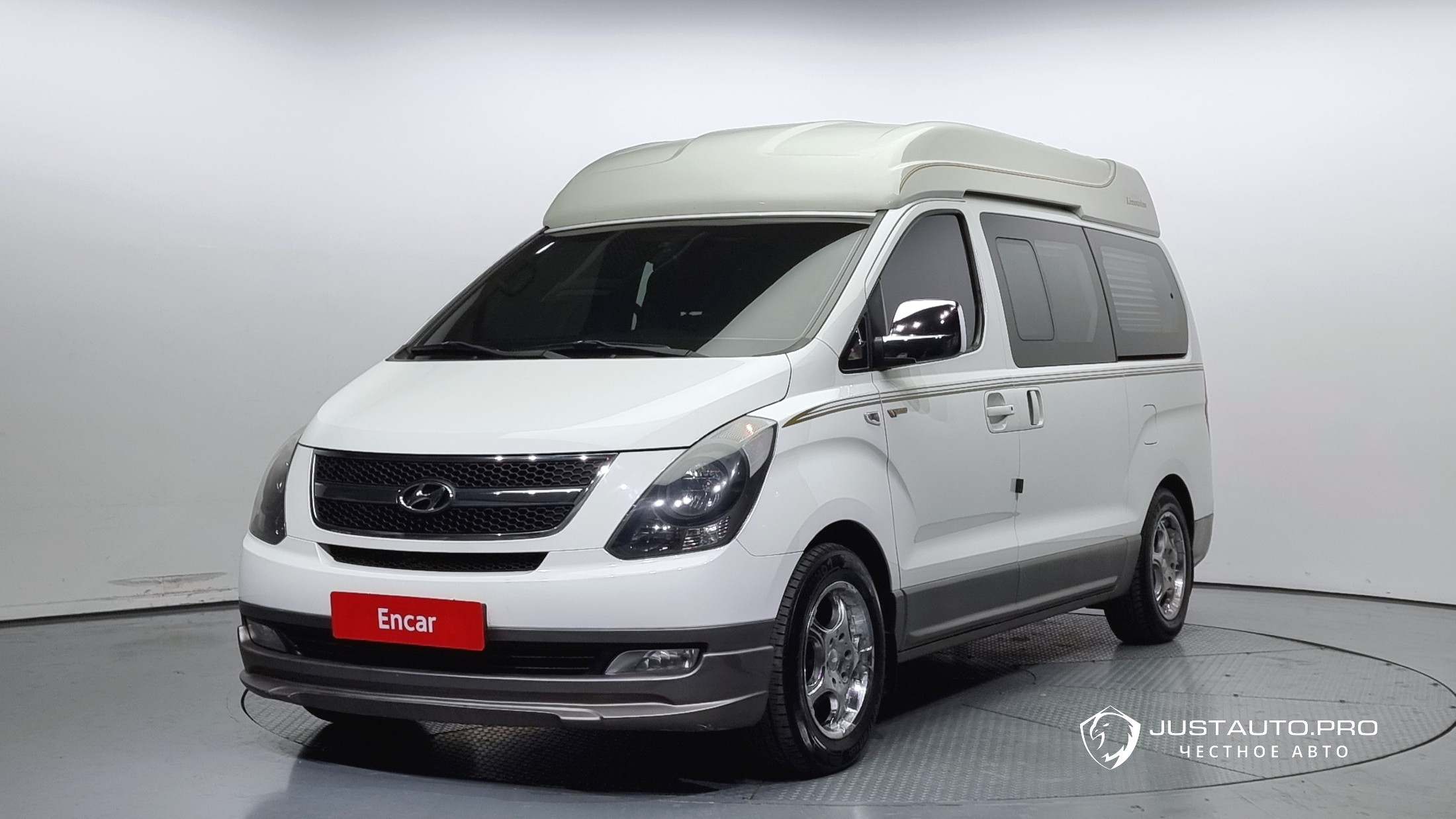 Автомобиль Hyundai Starex