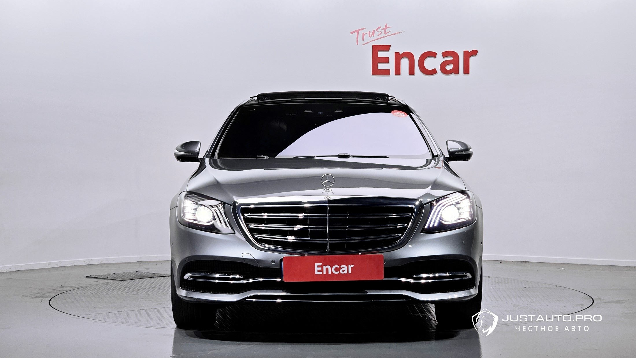 Автомобиль Mercedes-Benz S-Class