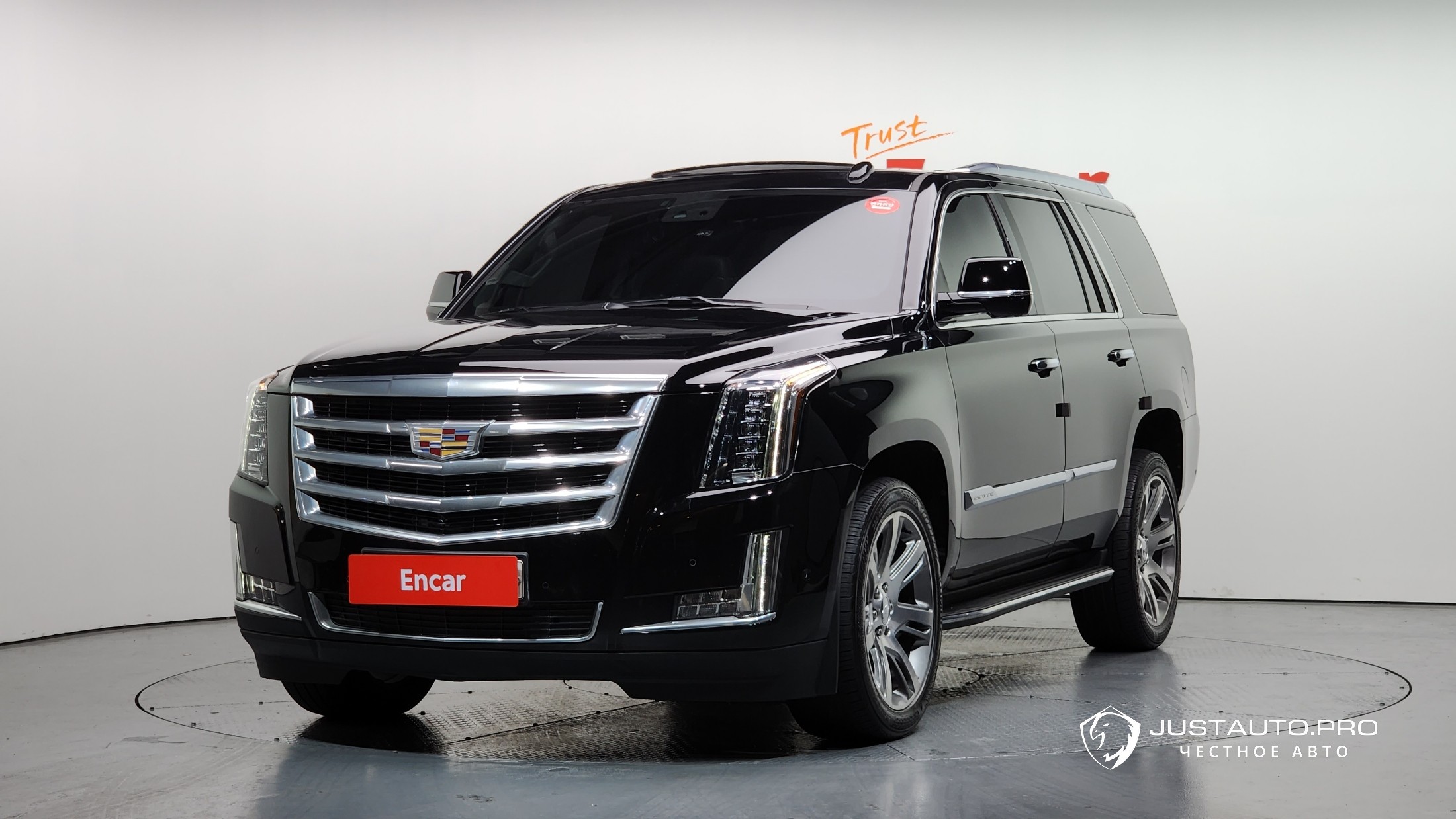 Автомобиль Cadillac Escalade