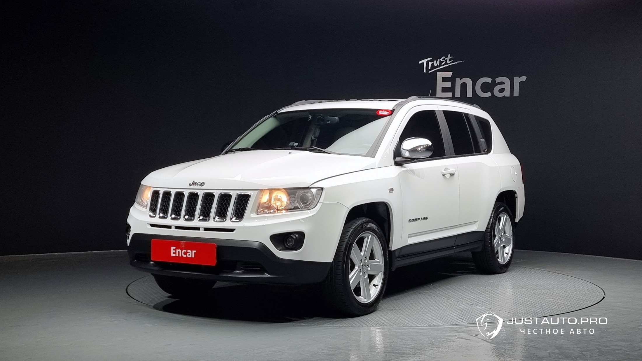 Автомобиль Jeep Compass