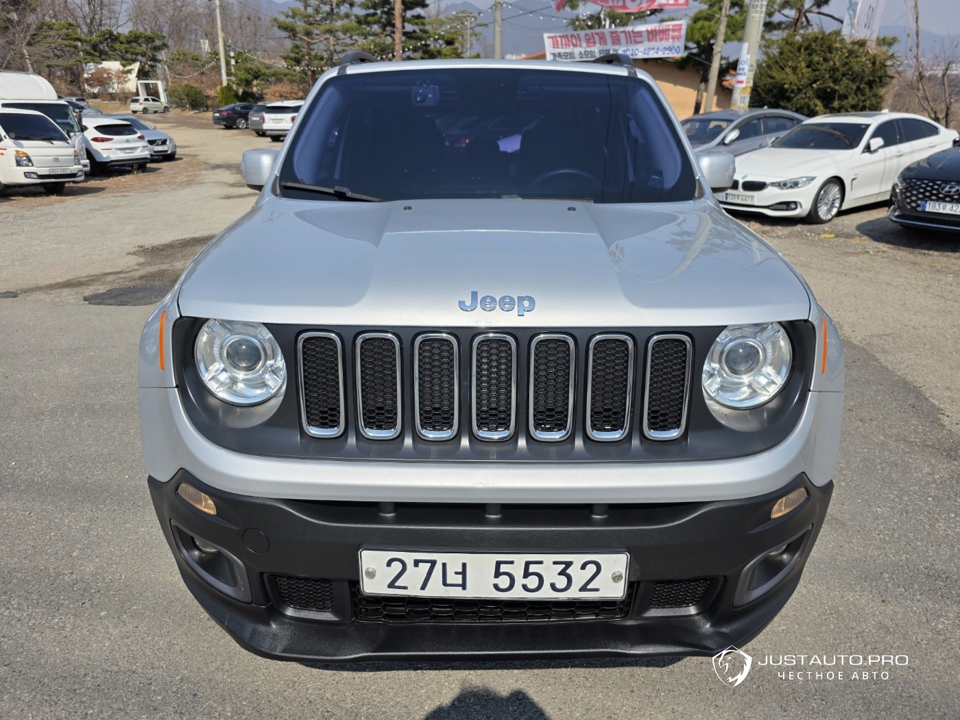 Автомобиль Jeep Renegade