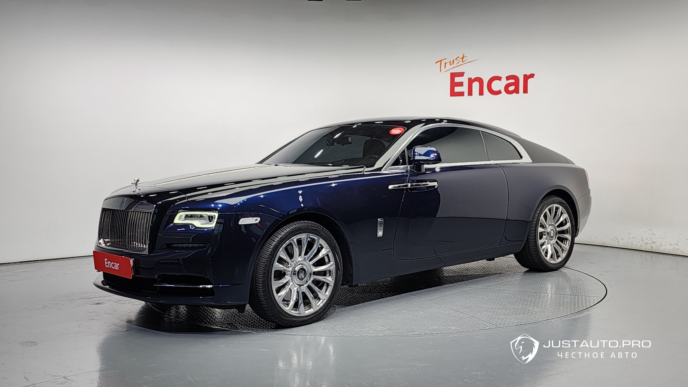 Автомобиль Rolls-Royce Wraith
