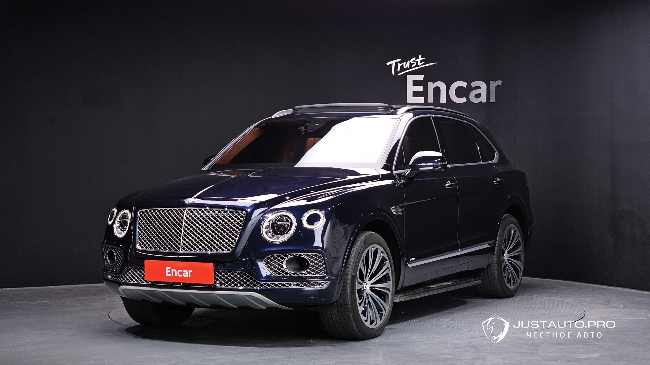 Автомобиль Bentley Bentayga