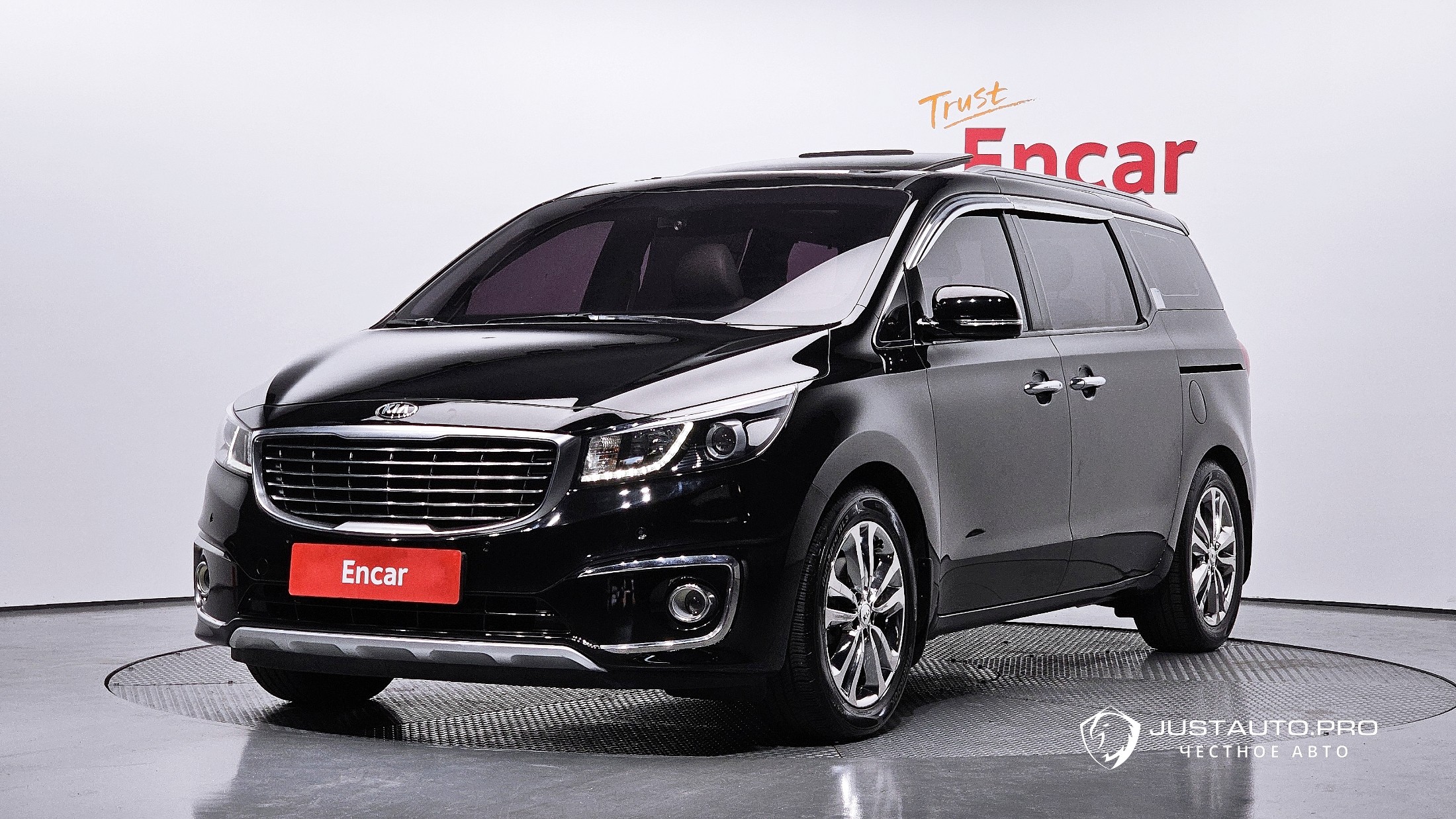 Автомобиль Kia Canival