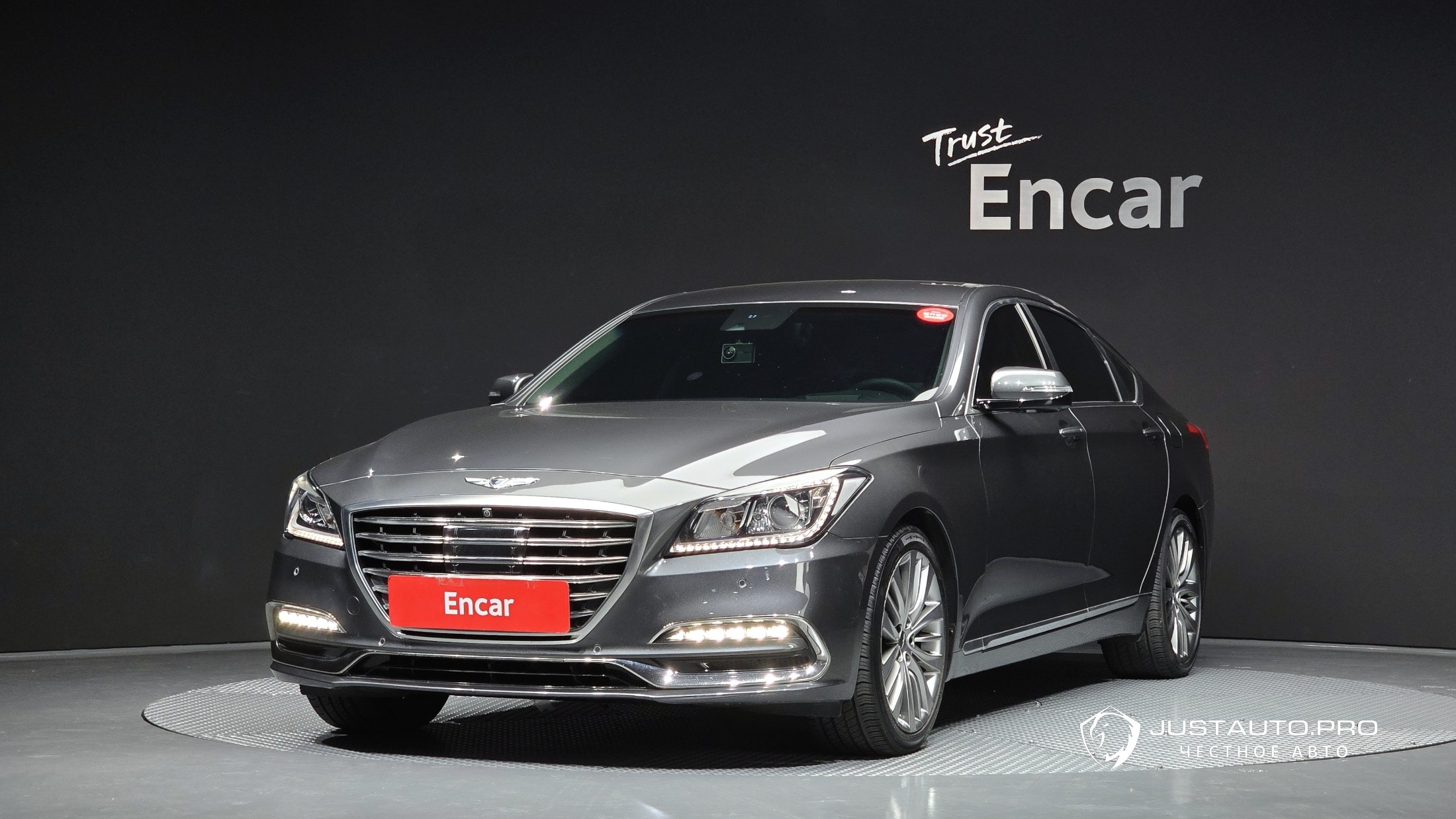 Автомобиль Genesis G80