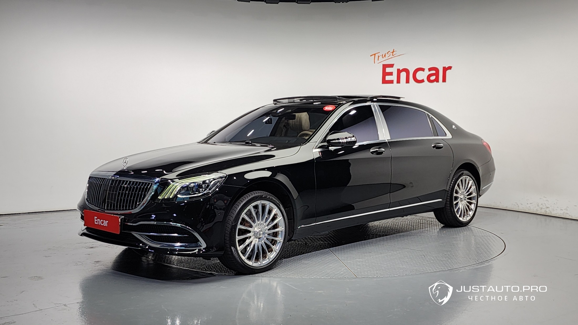 Автомобиль Mercedes-Benz S-Class